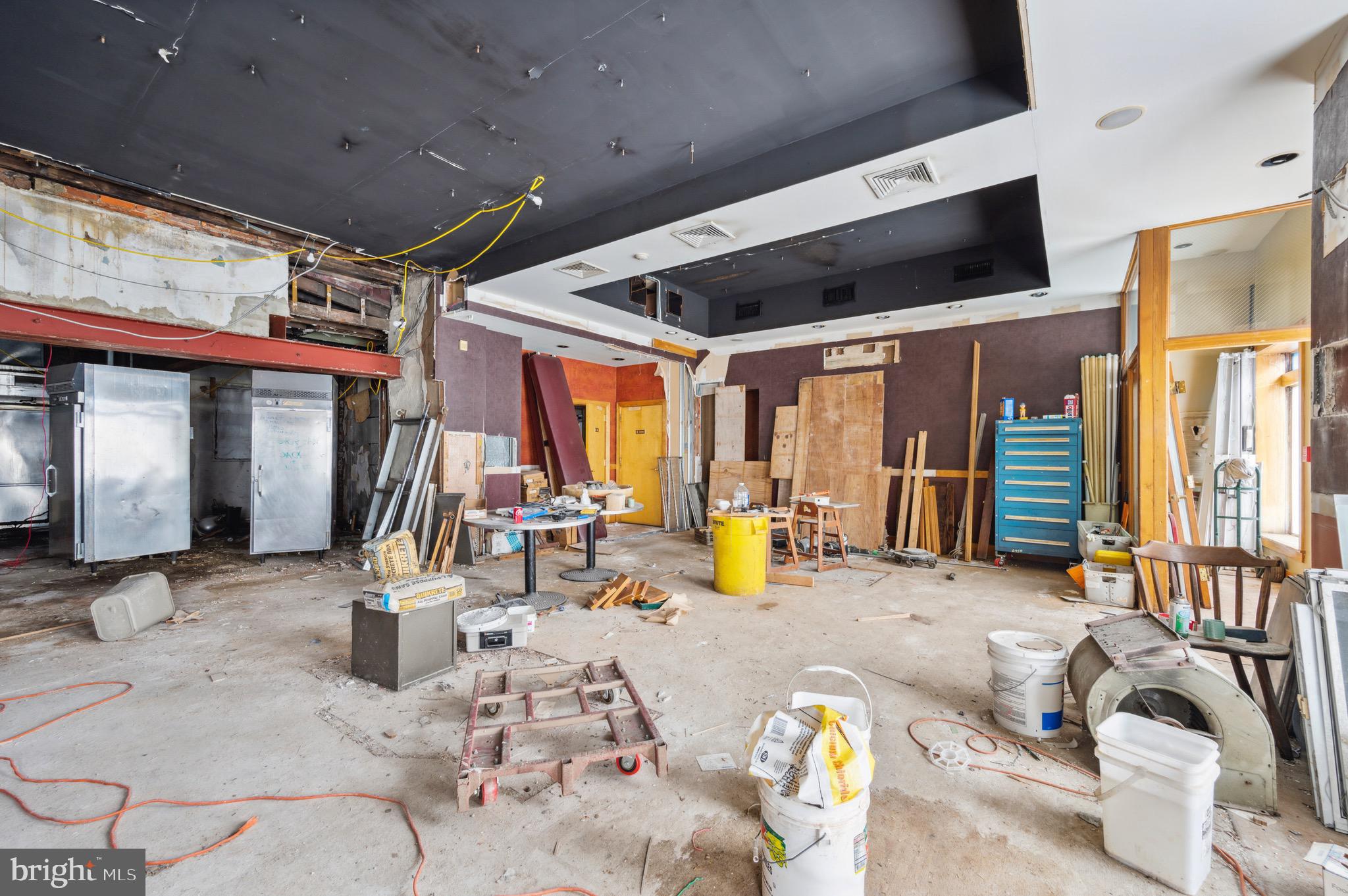 MANAYUNK - Commercial Sale