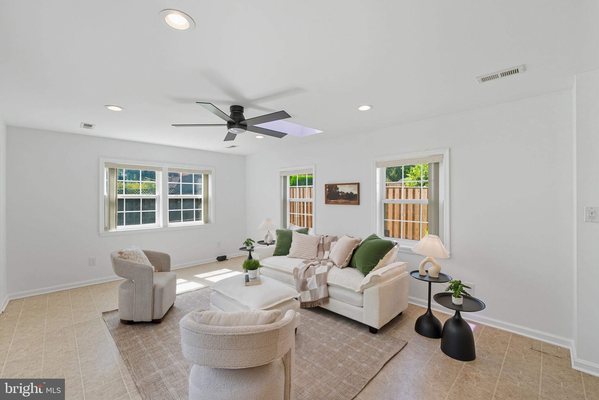 FOXHALL - Residential