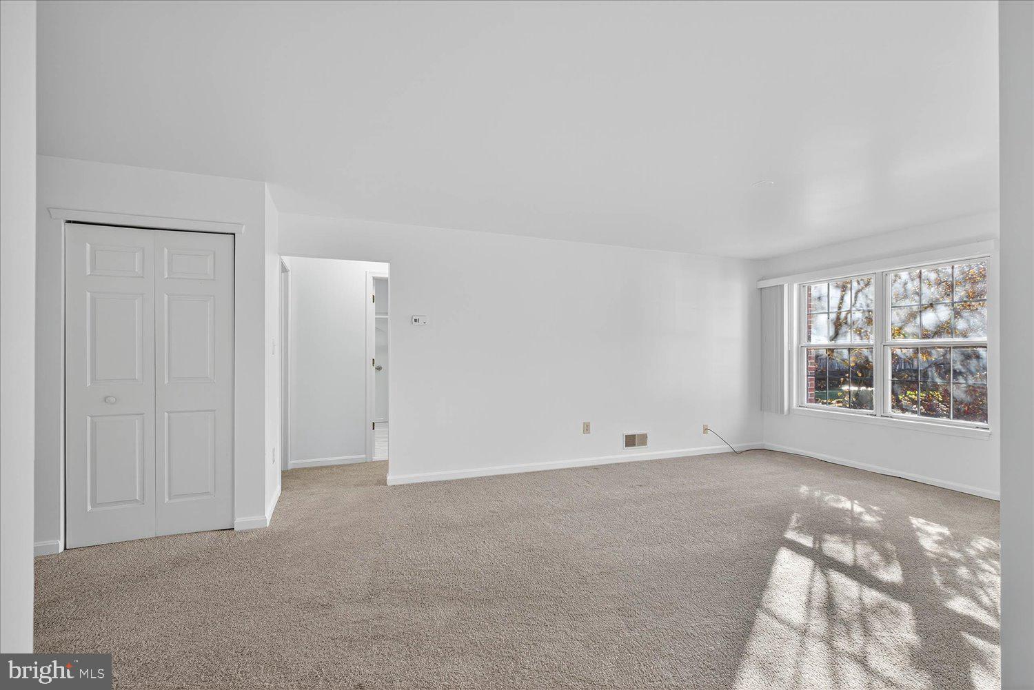 SEVEN OAKS - Residential