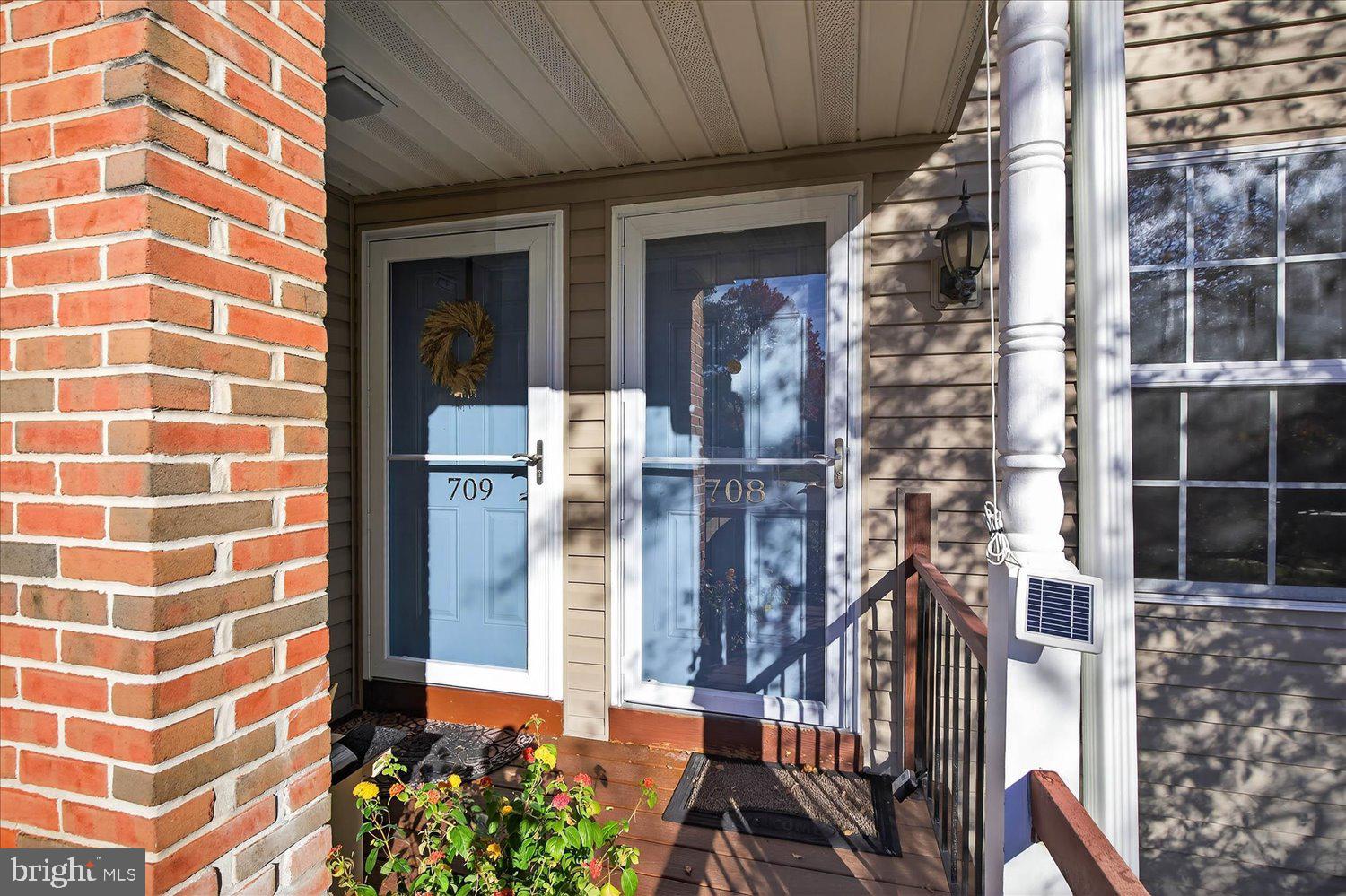 SEVEN OAKS - Residential