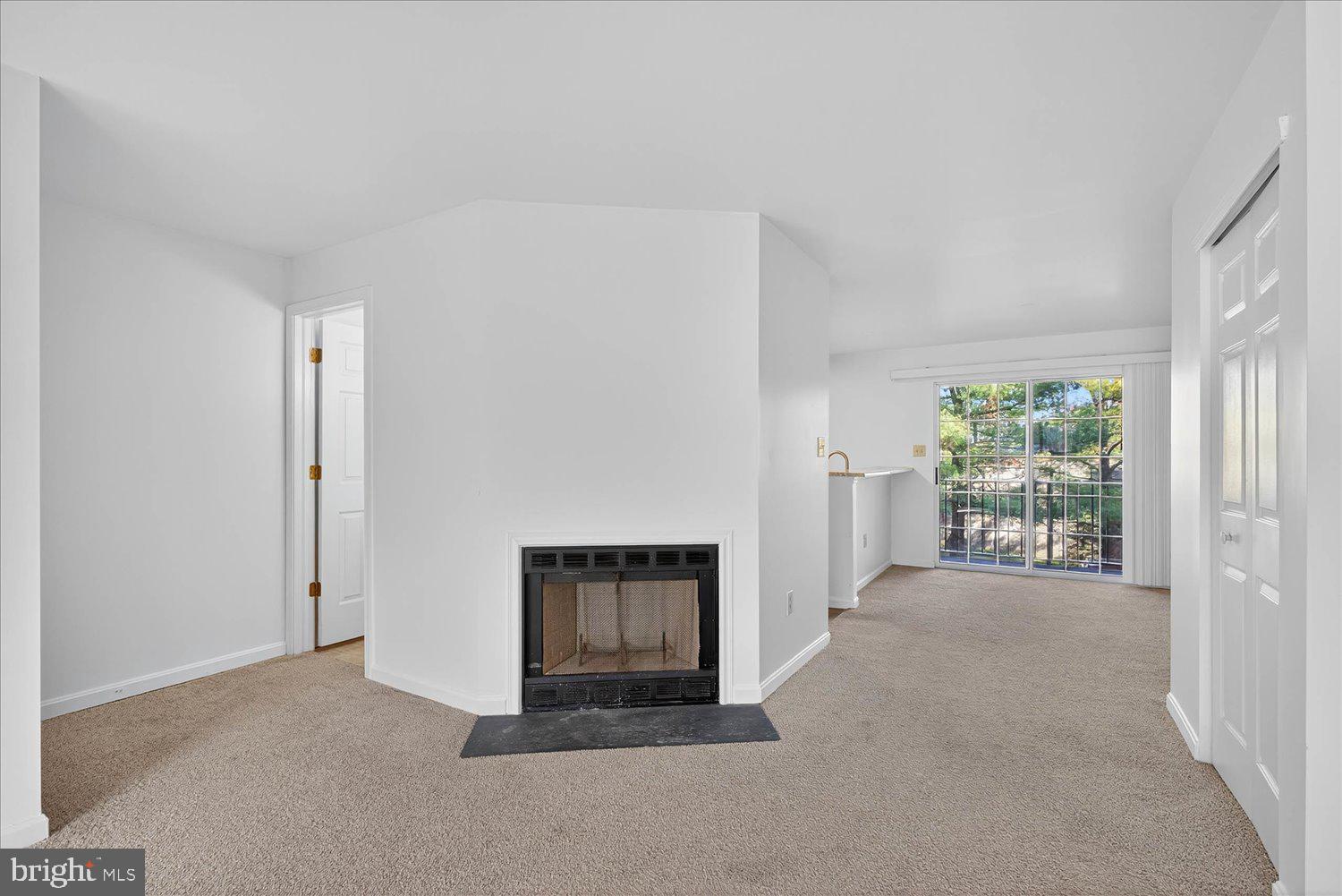 SEVEN OAKS - Residential