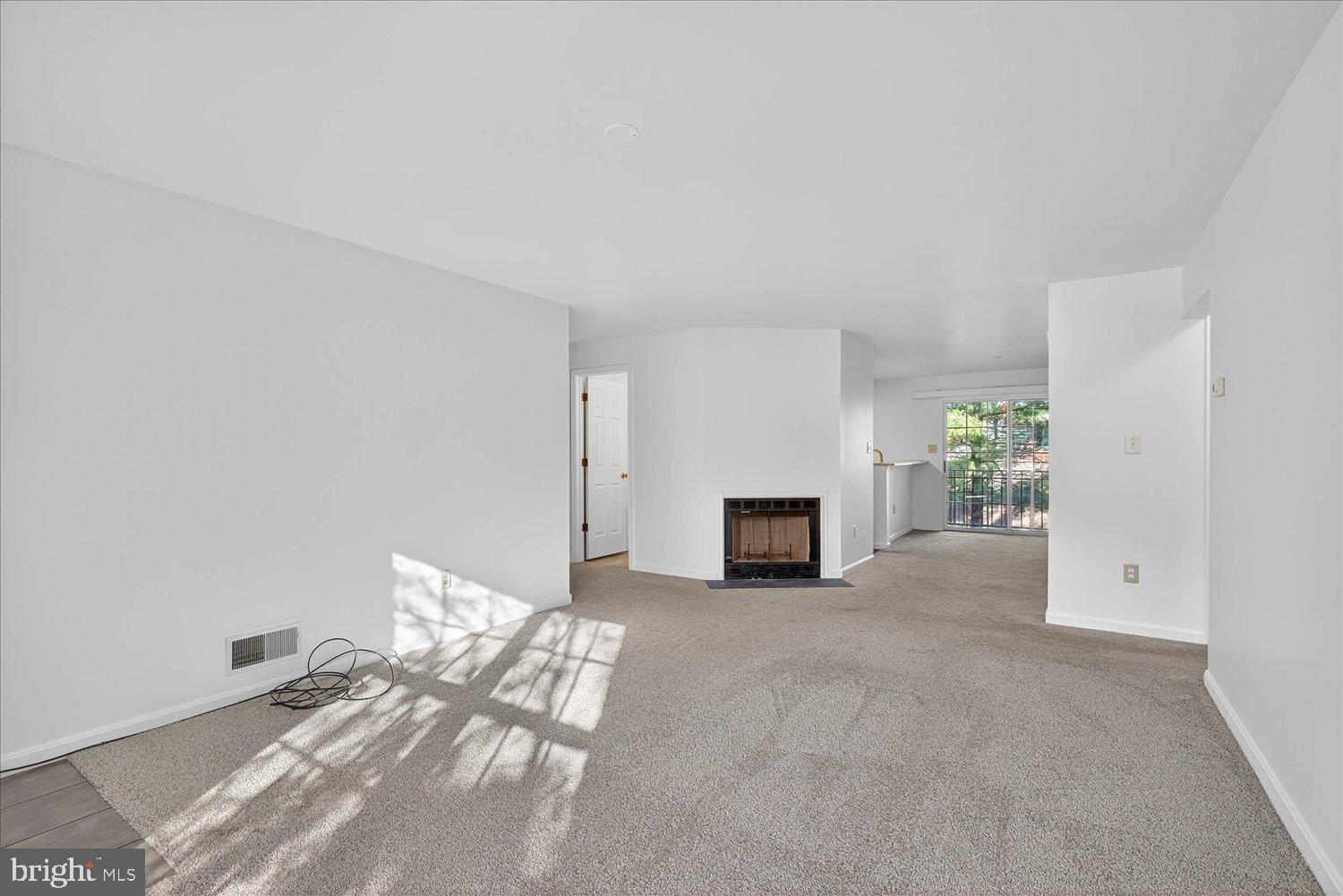 SEVEN OAKS - Residential