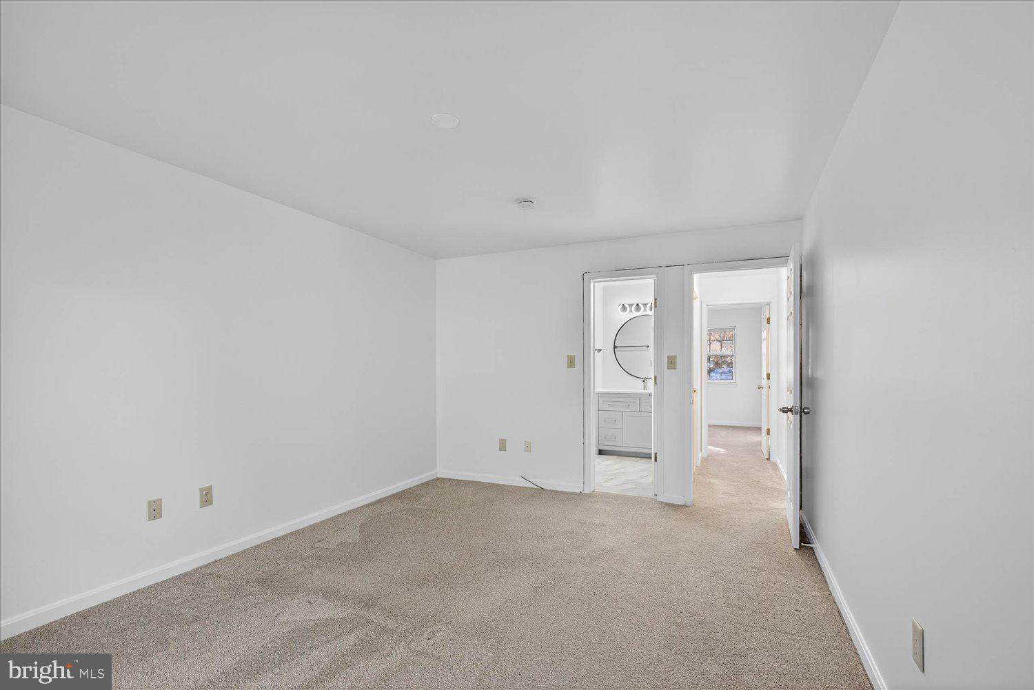 SEVEN OAKS - Residential