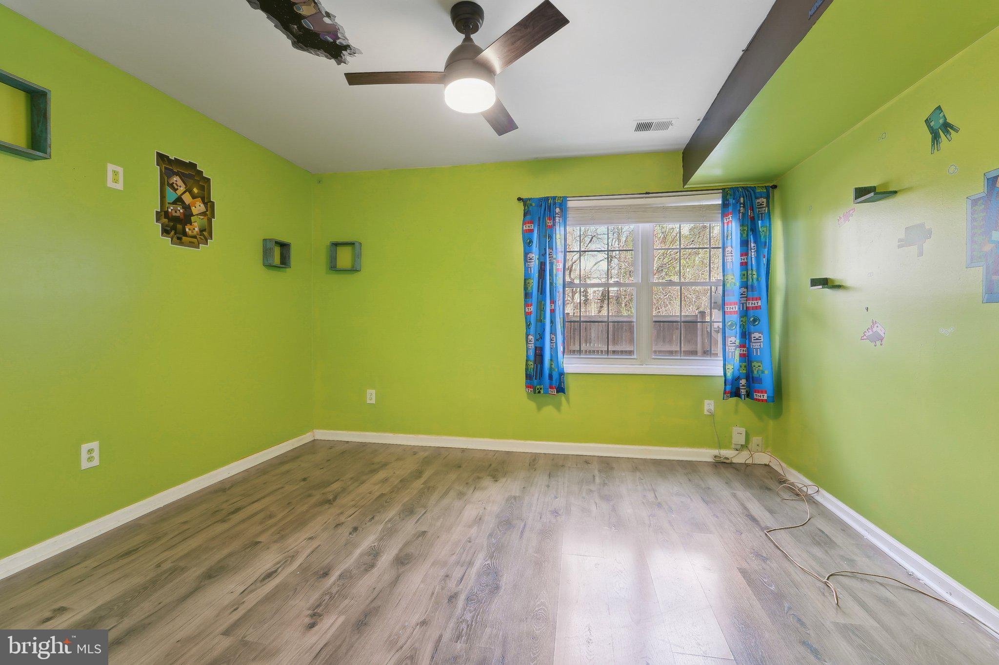 CROFTON MEWS CONDO - Residential