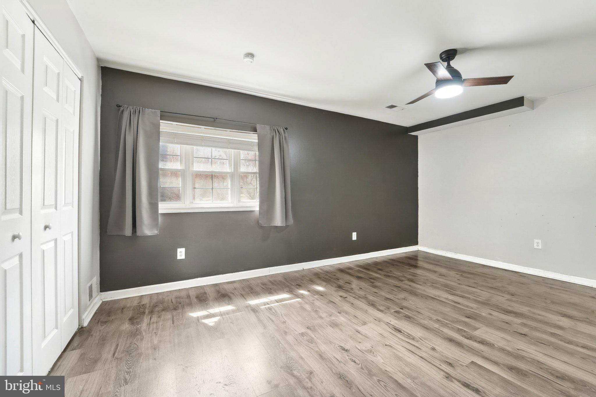 CROFTON MEWS CONDO - Residential