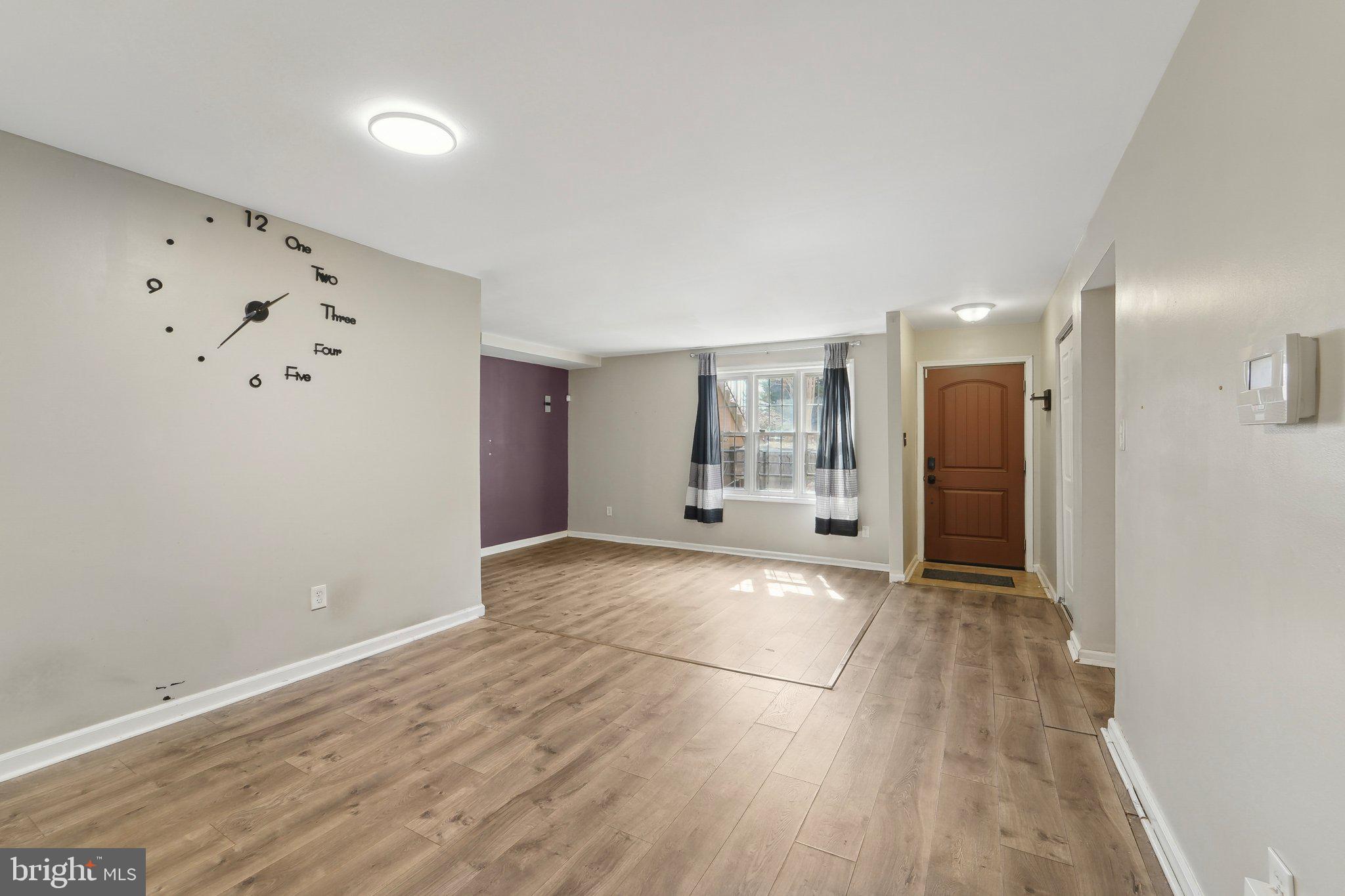 CROFTON MEWS CONDO - Residential