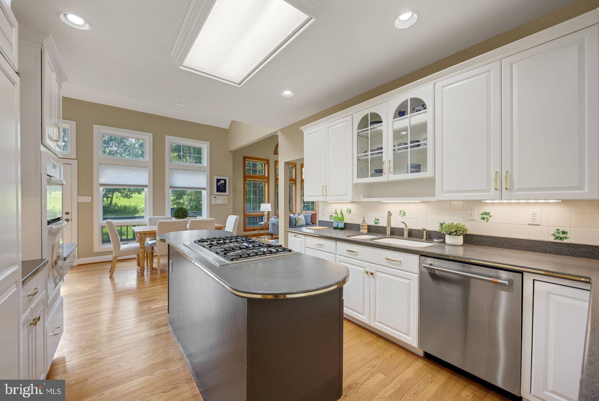 BLUE ROCK MEADOWS - Residential