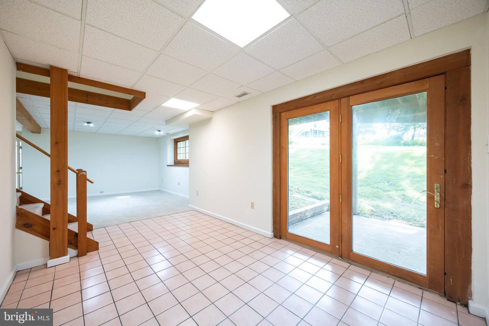 BLUE ROCK MEADOWS - Residential