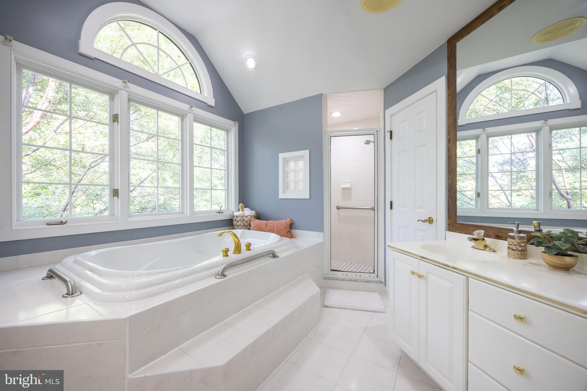 BLUE ROCK MEADOWS - Residential