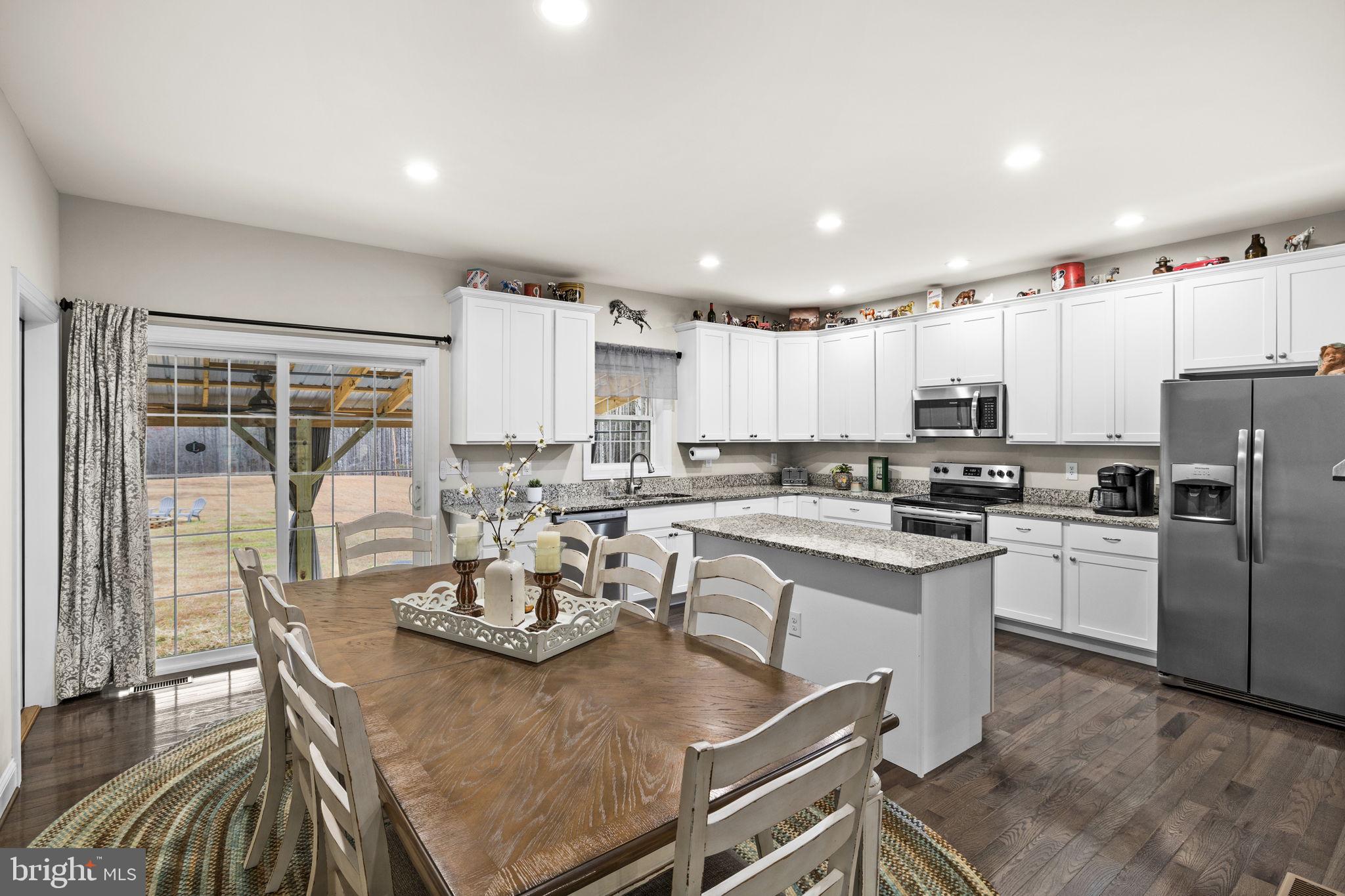 PINEYBROOK - Residential