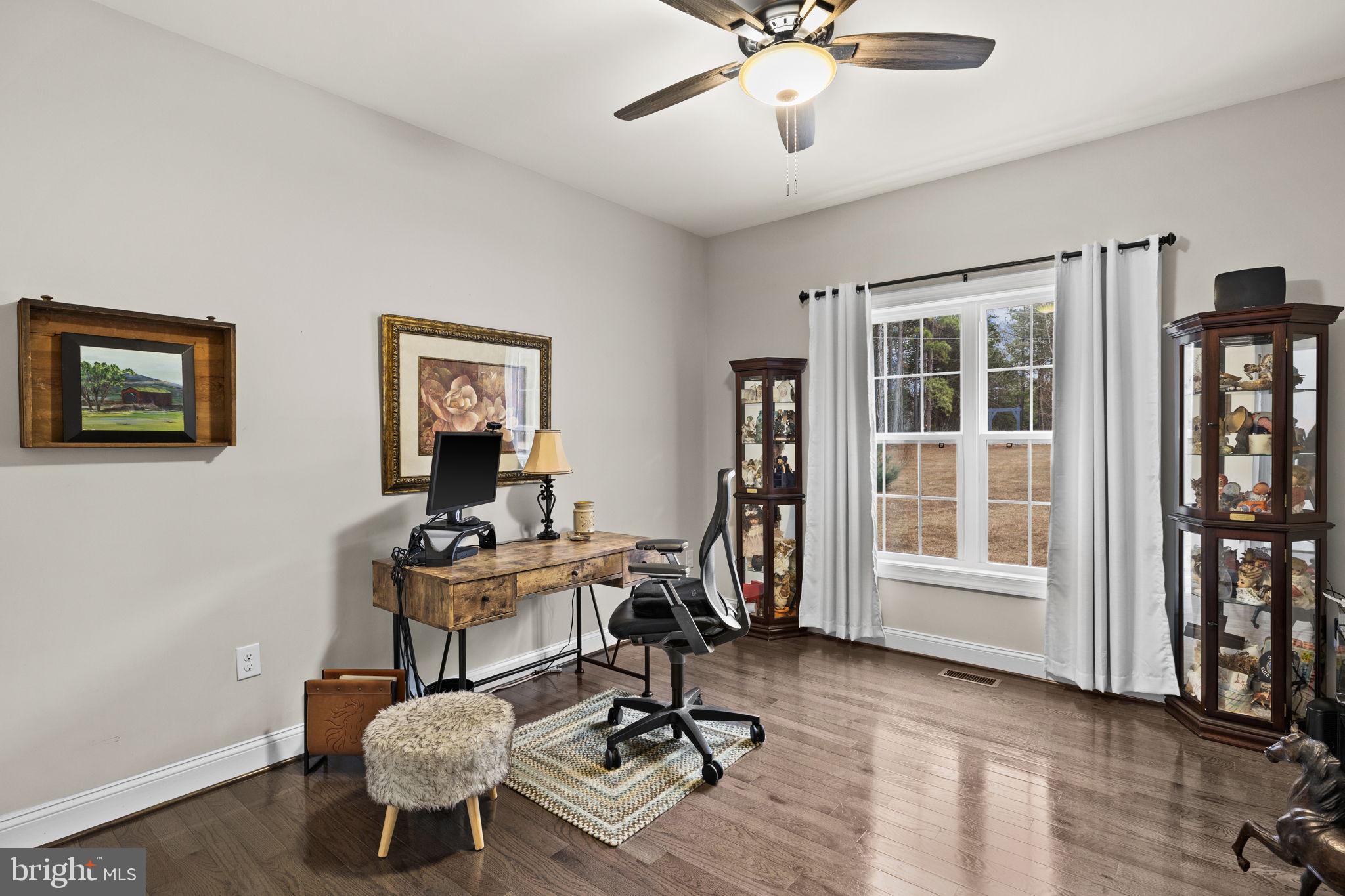 PINEYBROOK - Residential