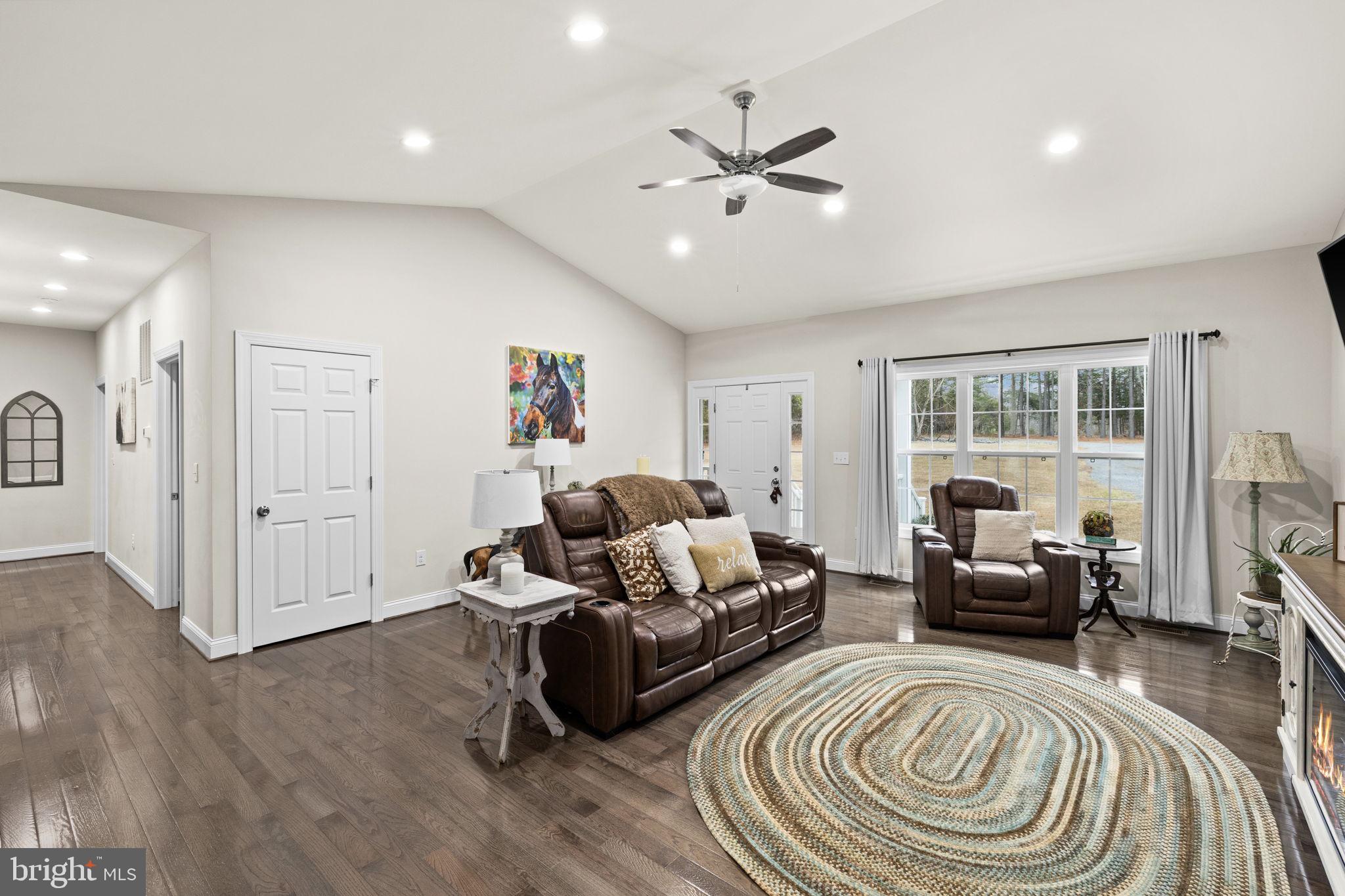 PINEYBROOK - Residential