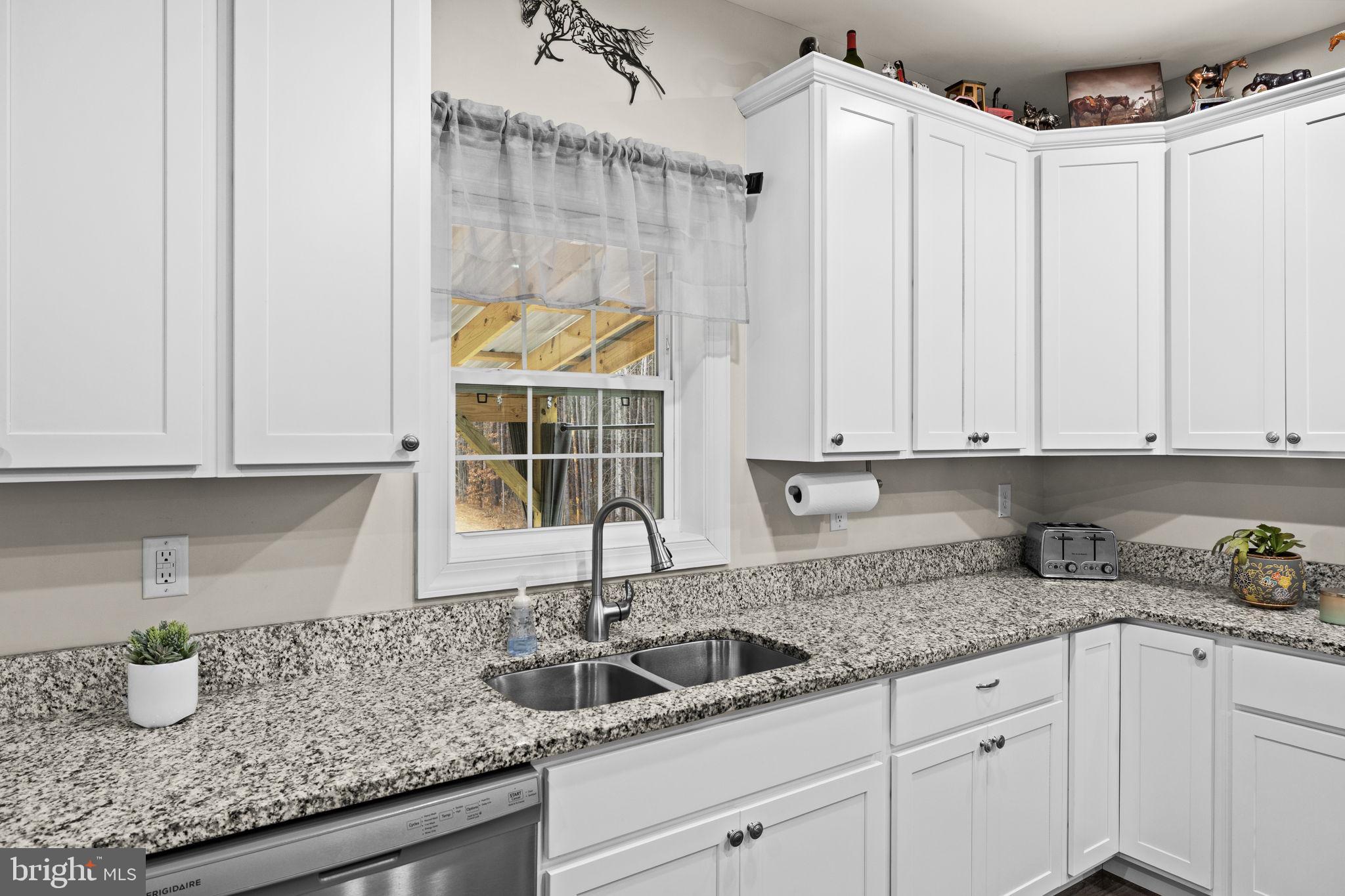 PINEYBROOK - Residential