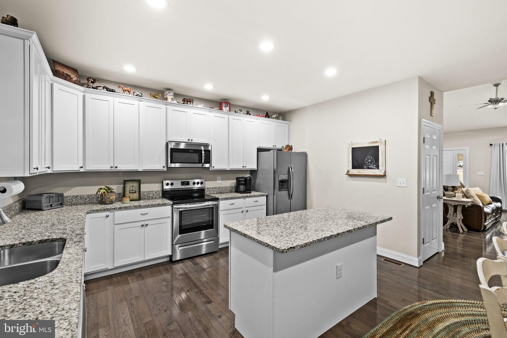 PINEYBROOK - Residential