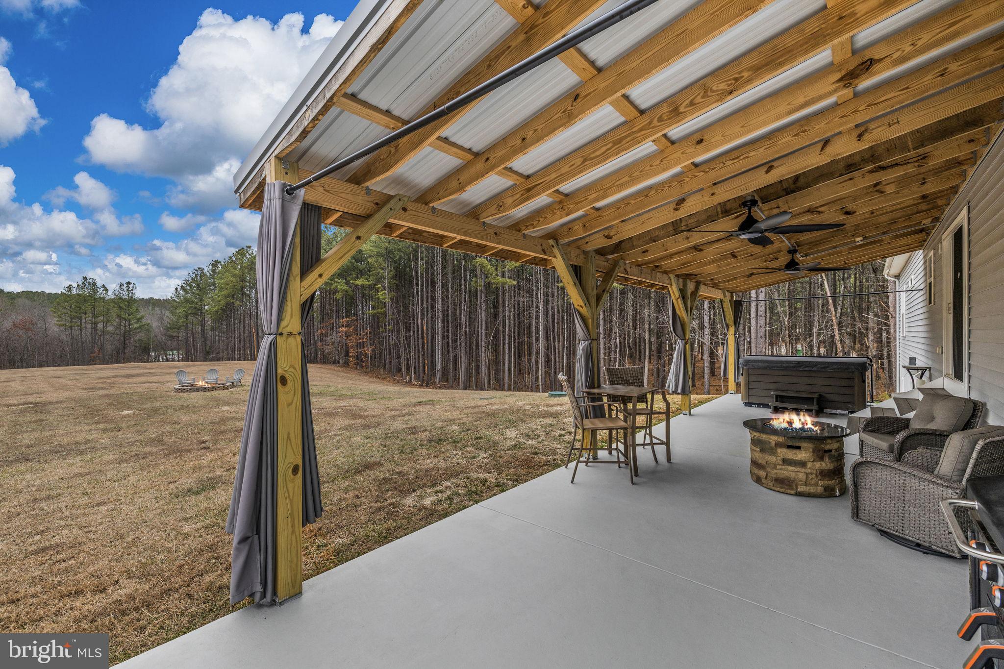 PINEYBROOK - Residential