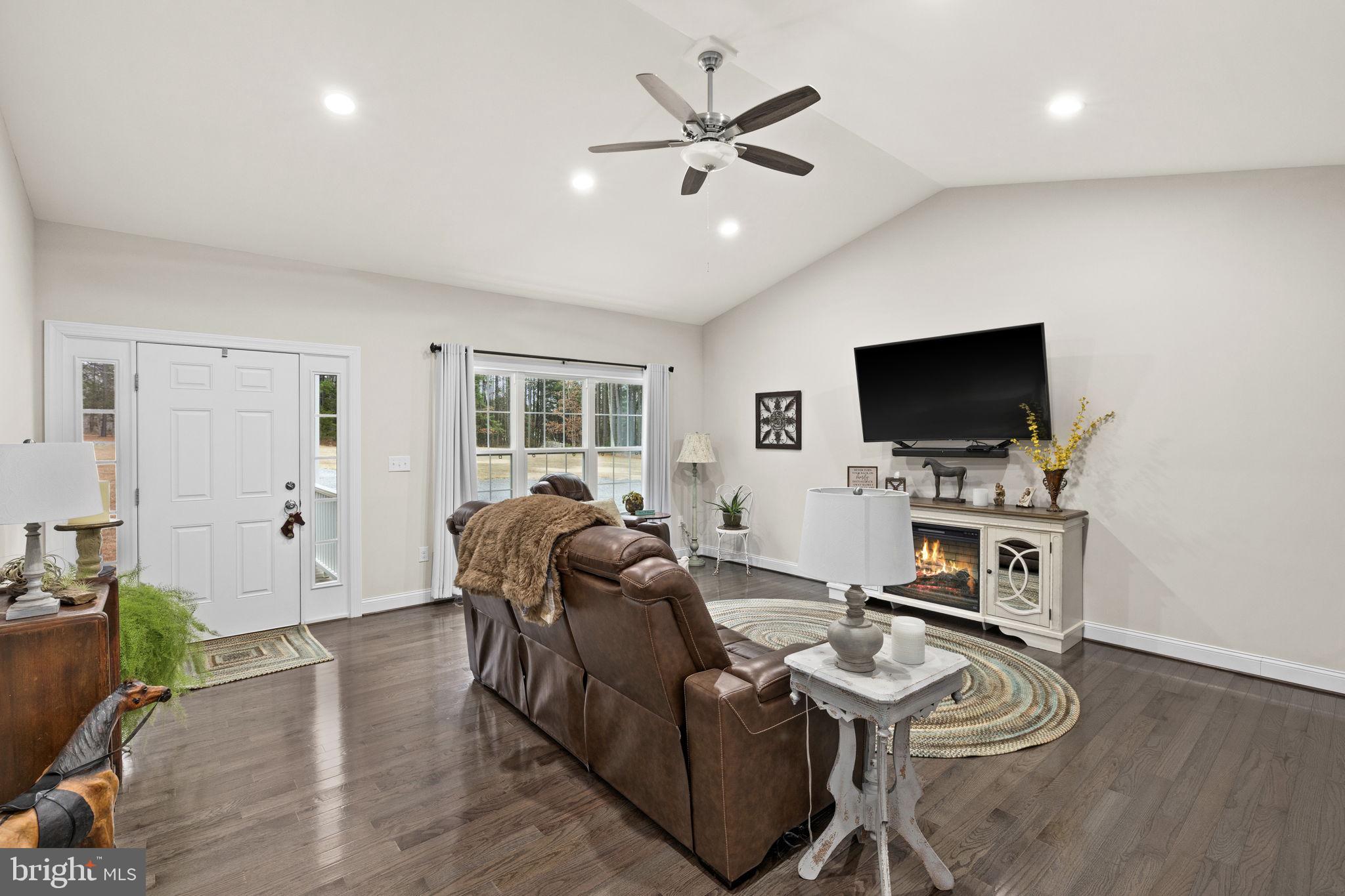 PINEYBROOK - Residential