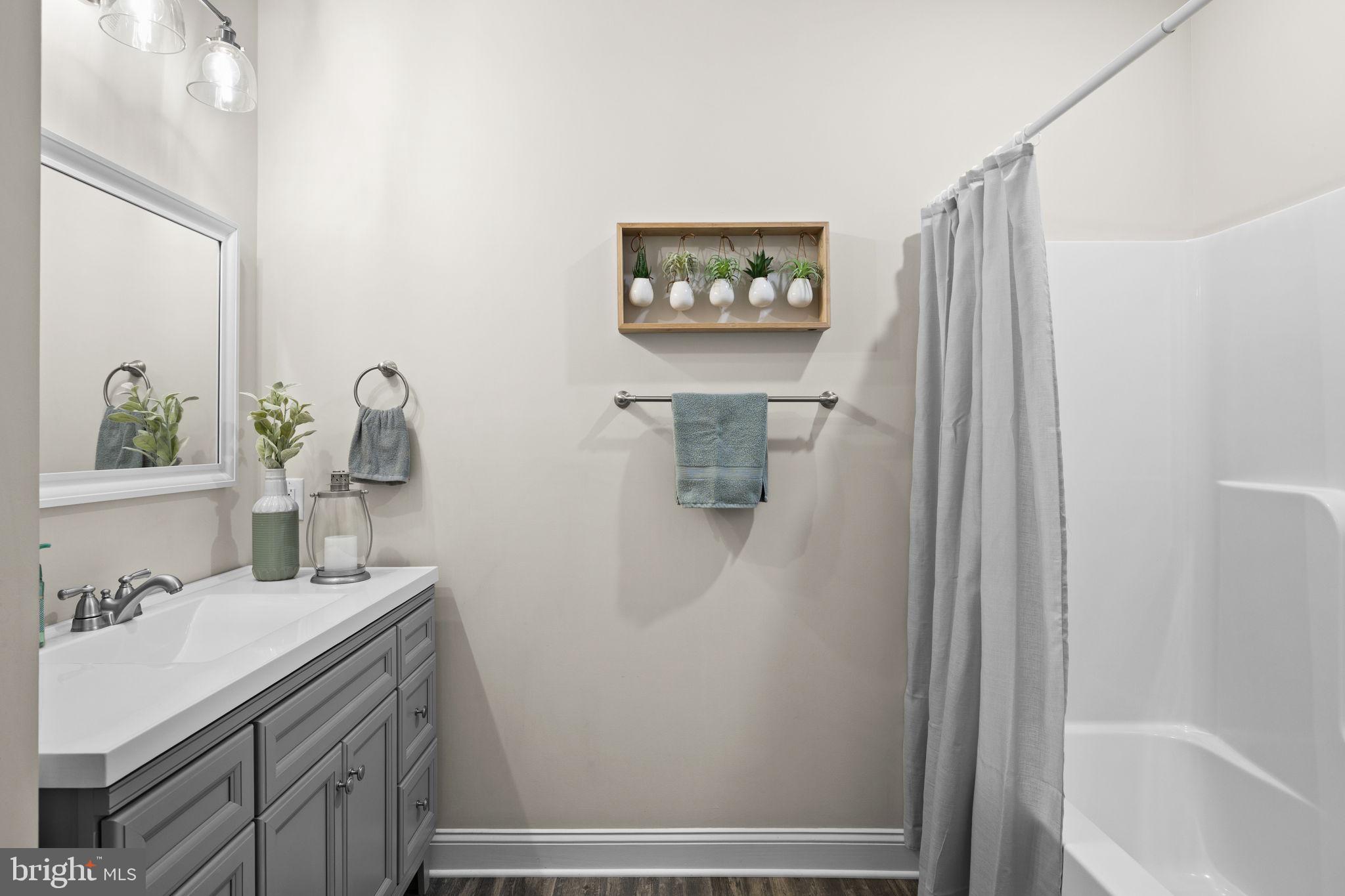 PINEYBROOK - Residential