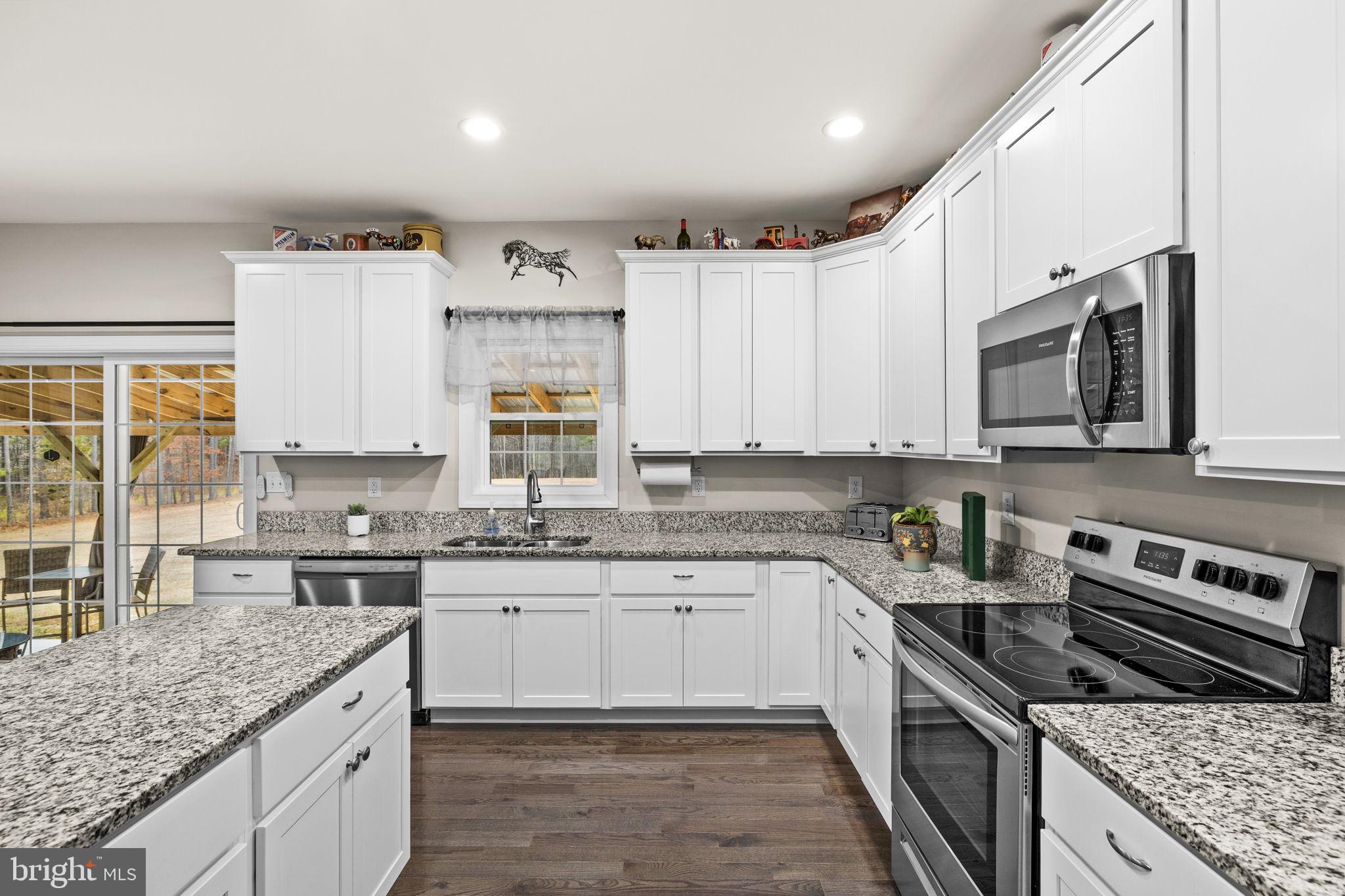 PINEYBROOK - Residential