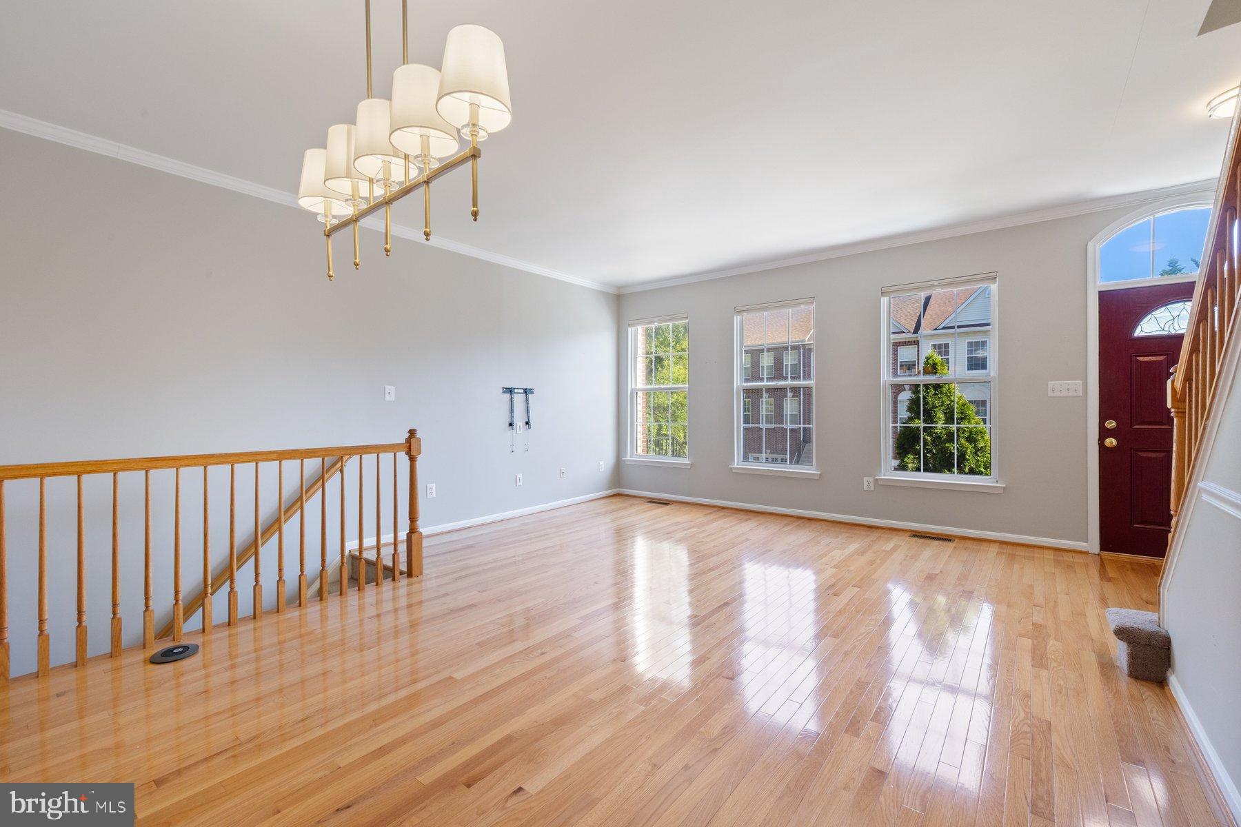 ISLAND CREEK - Residential