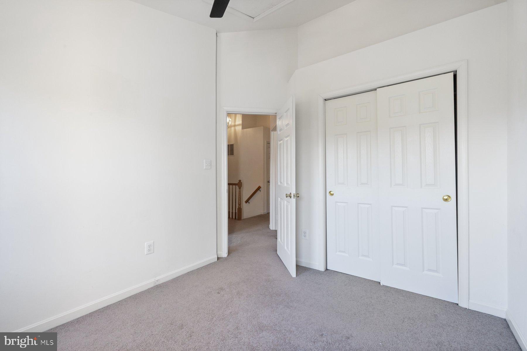 ISLAND CREEK - Residential