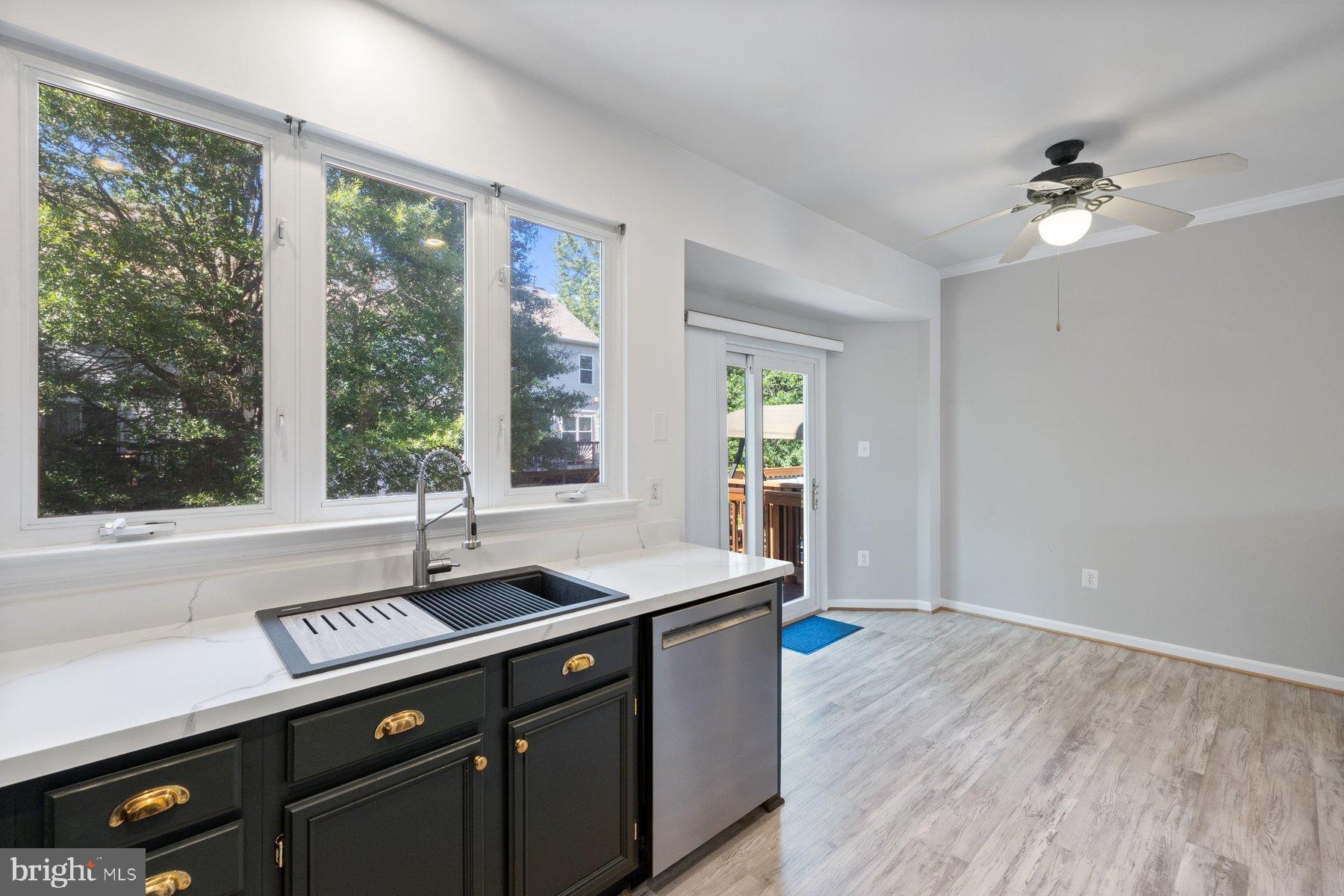 ISLAND CREEK - Residential