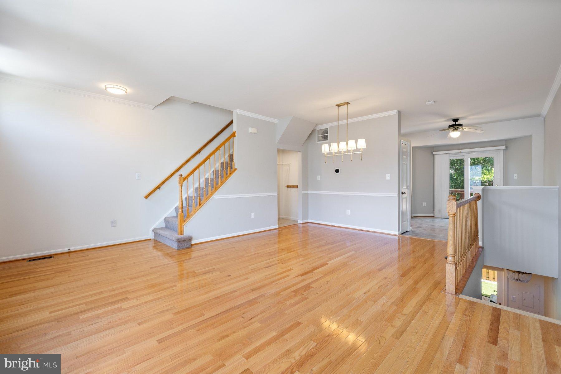 ISLAND CREEK - Residential