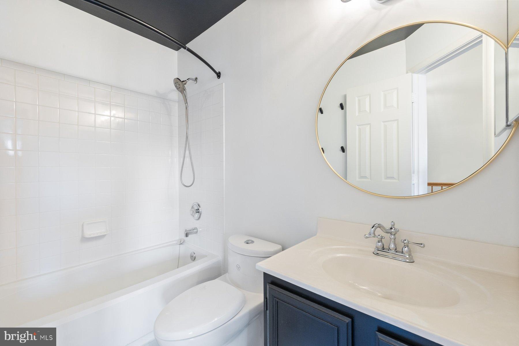 ISLAND CREEK - Residential