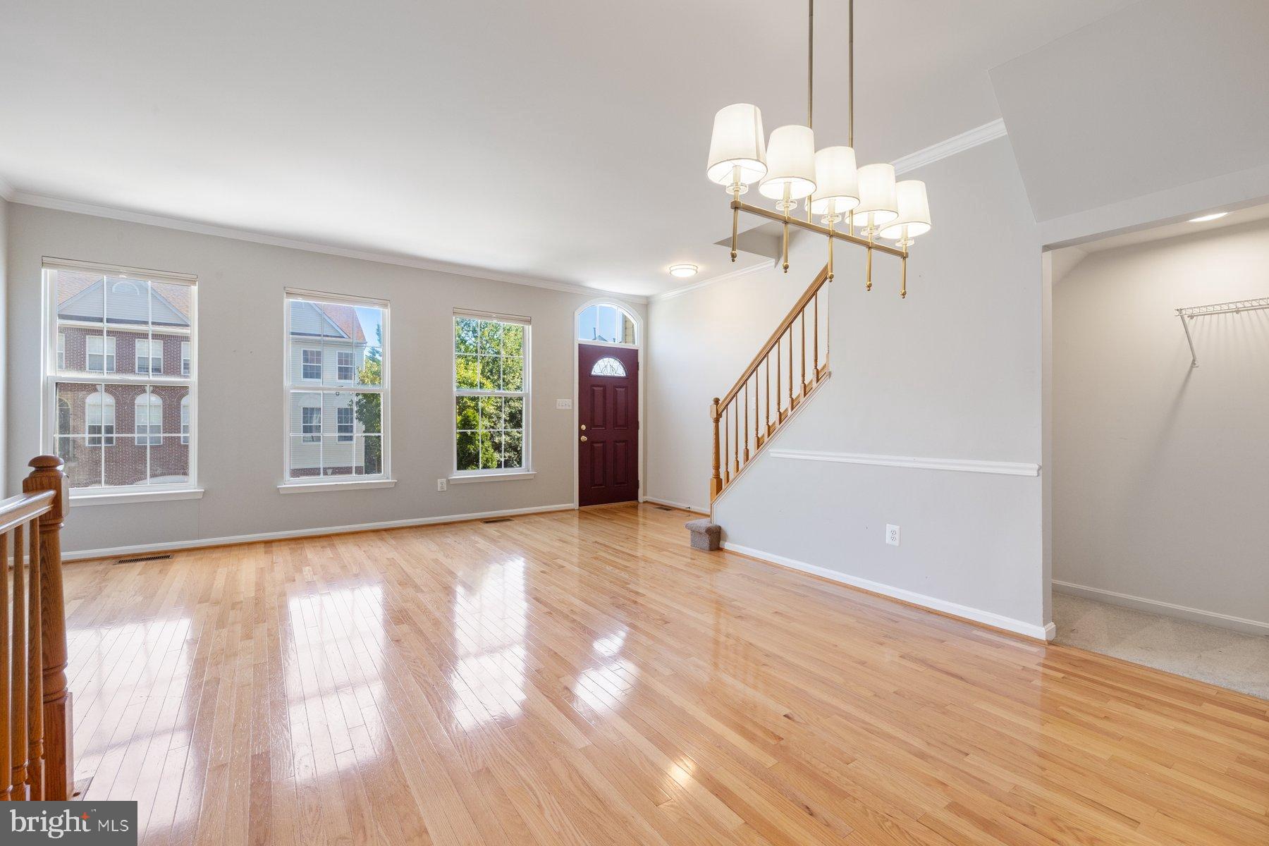 ISLAND CREEK - Residential