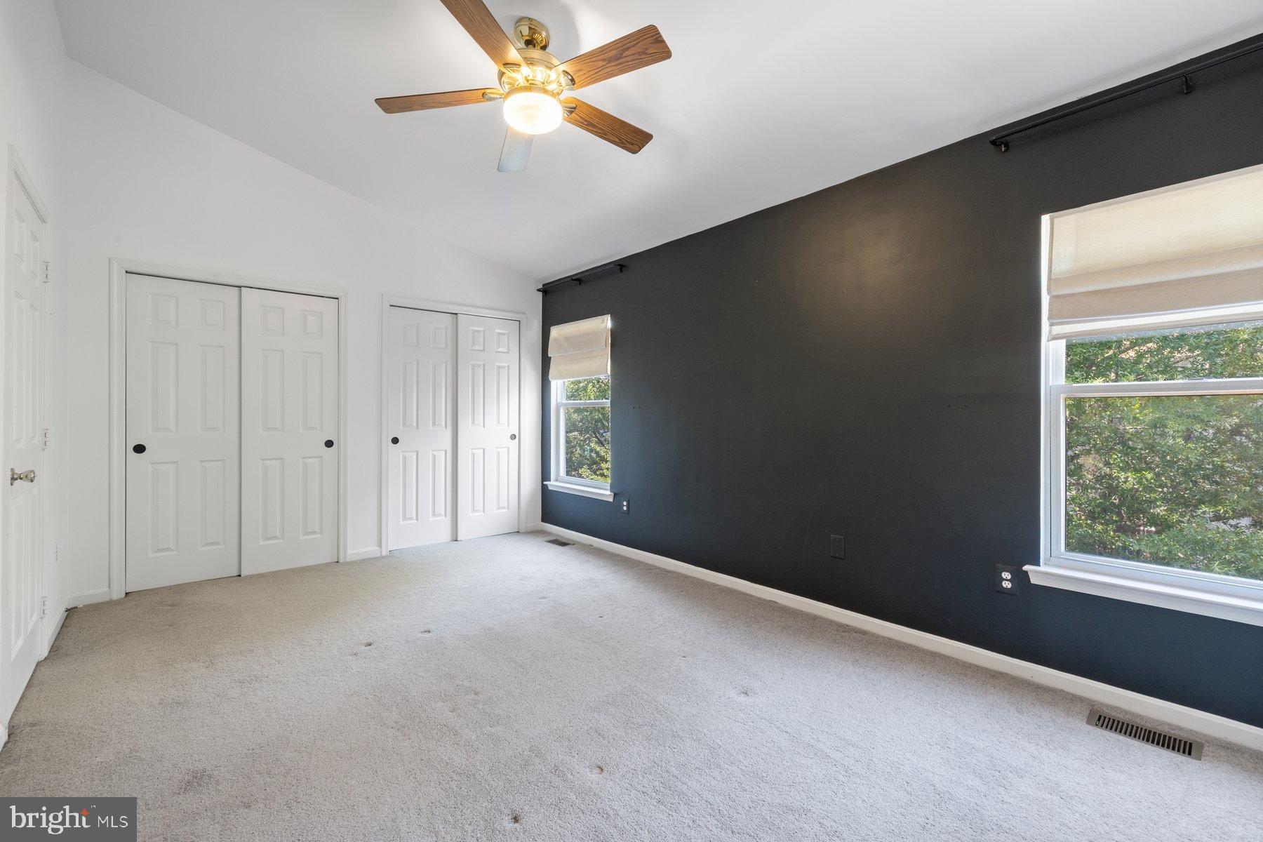 ISLAND CREEK - Residential