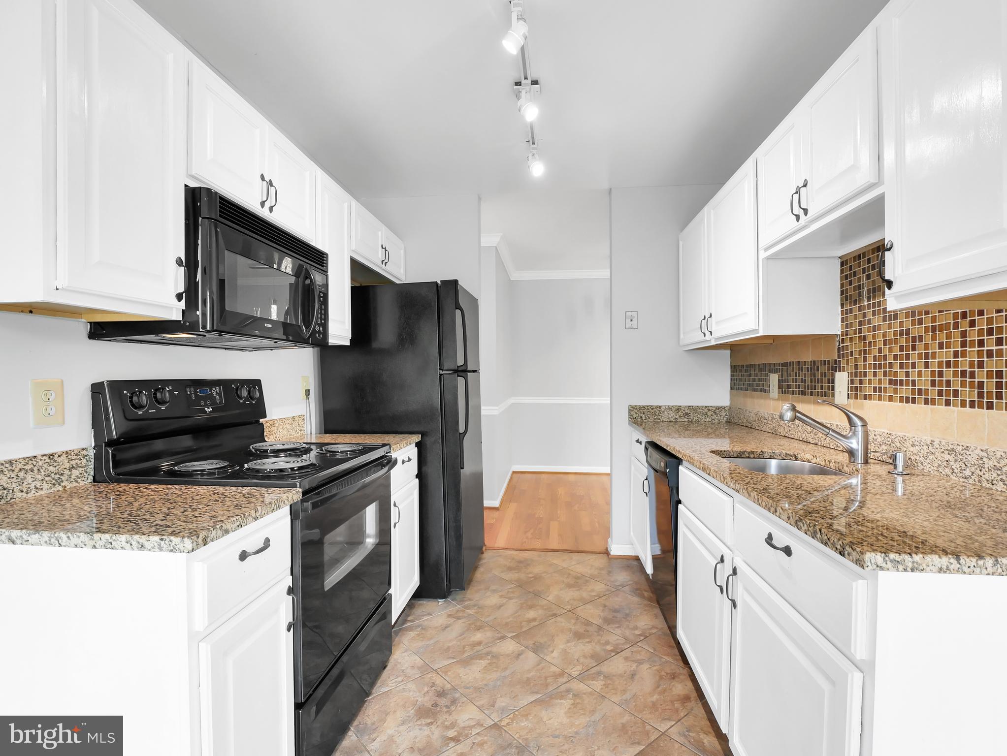 BATTERY HEIGHTS - Residential Lease