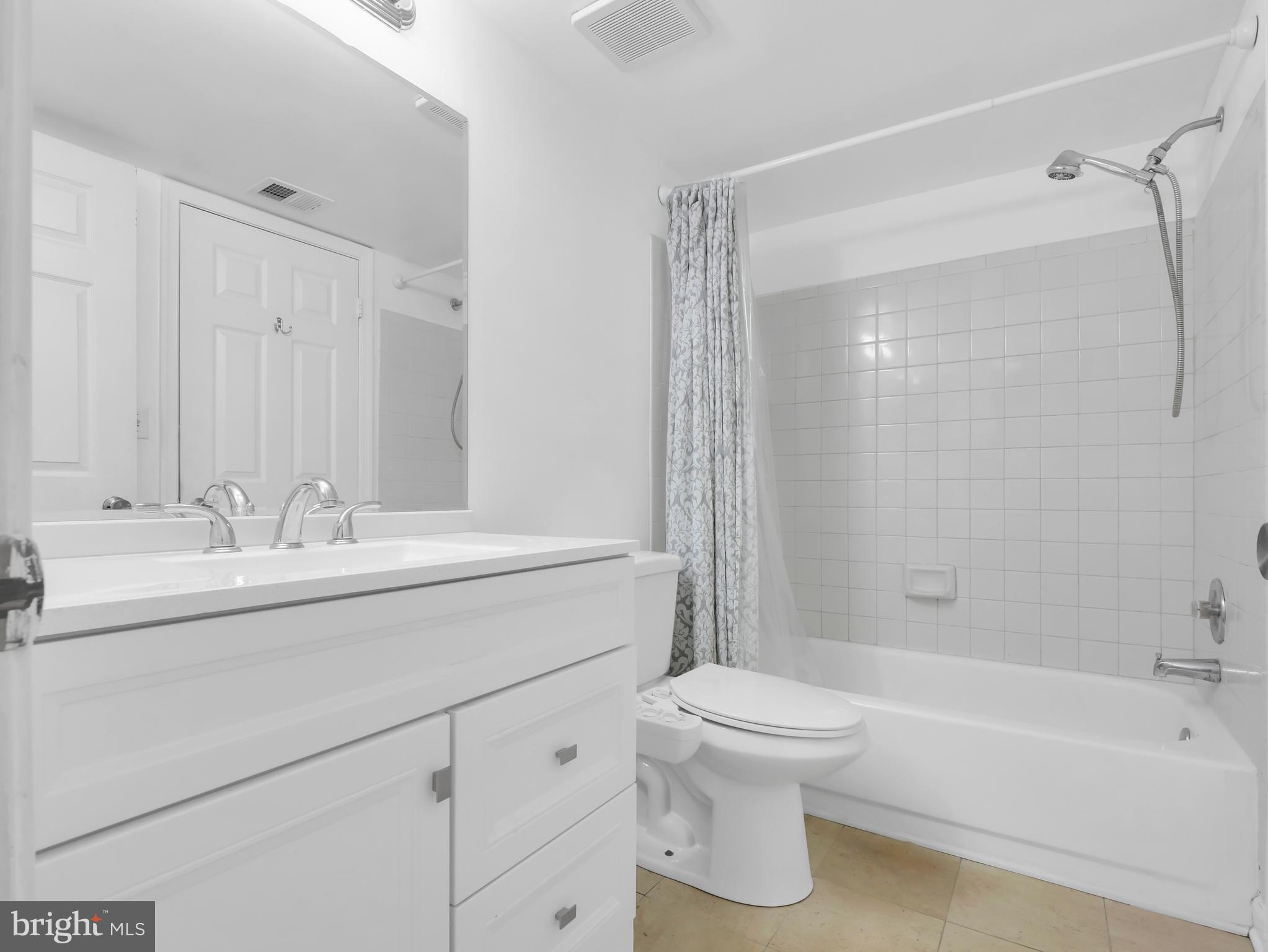 BATTERY HEIGHTS - Residential Lease