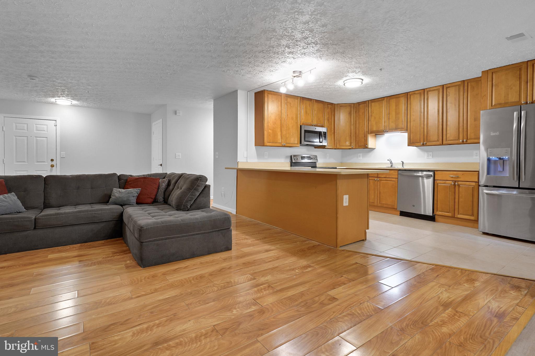 3708 EXCALIBUR COURT 102