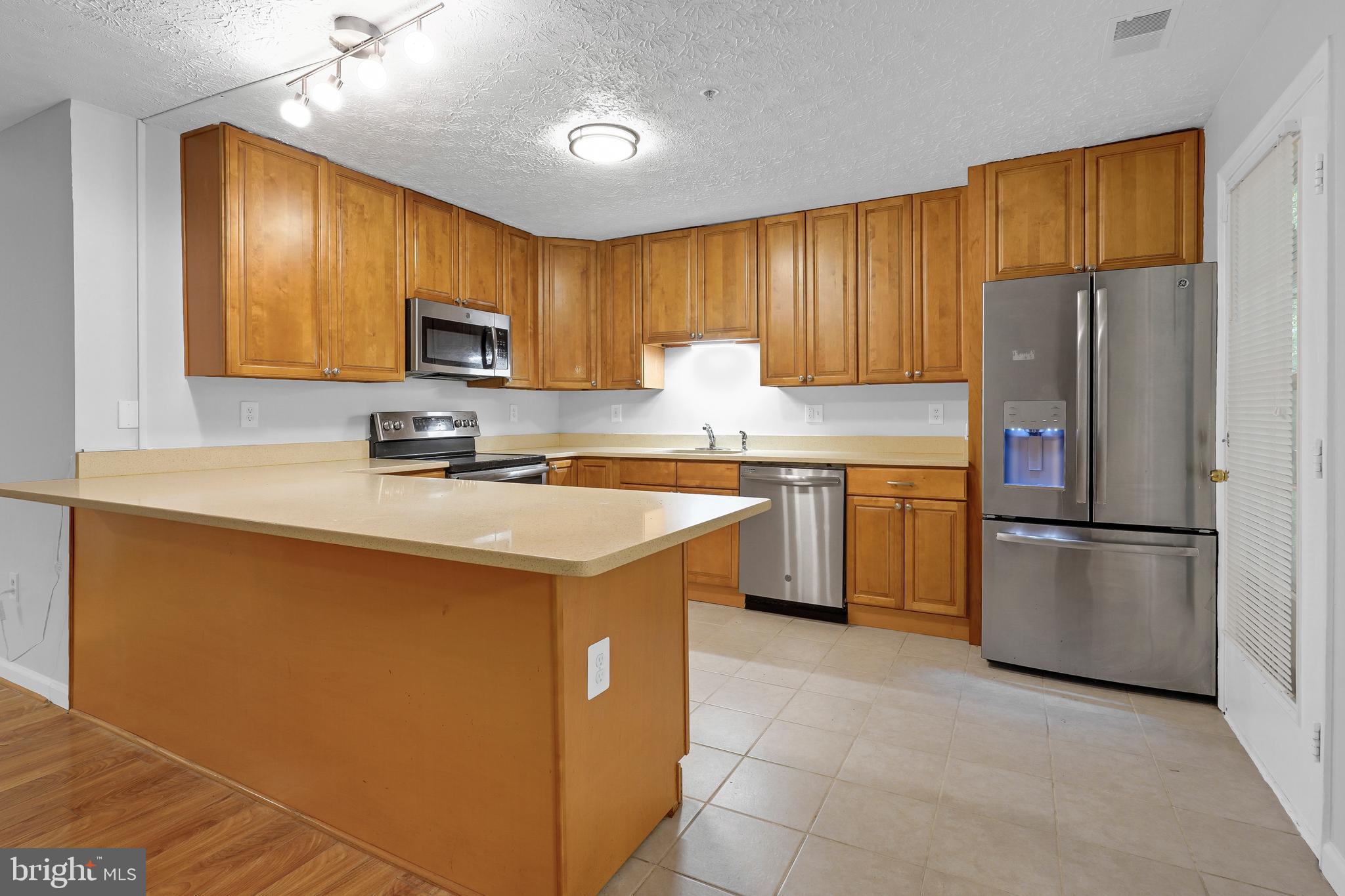 3708 EXCALIBUR COURT 102
