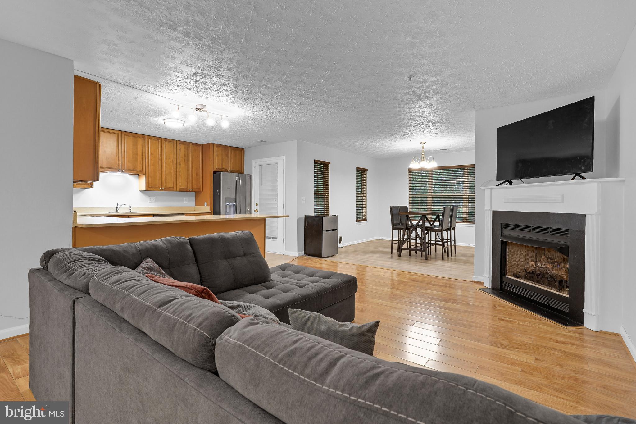 3708 EXCALIBUR COURT 102