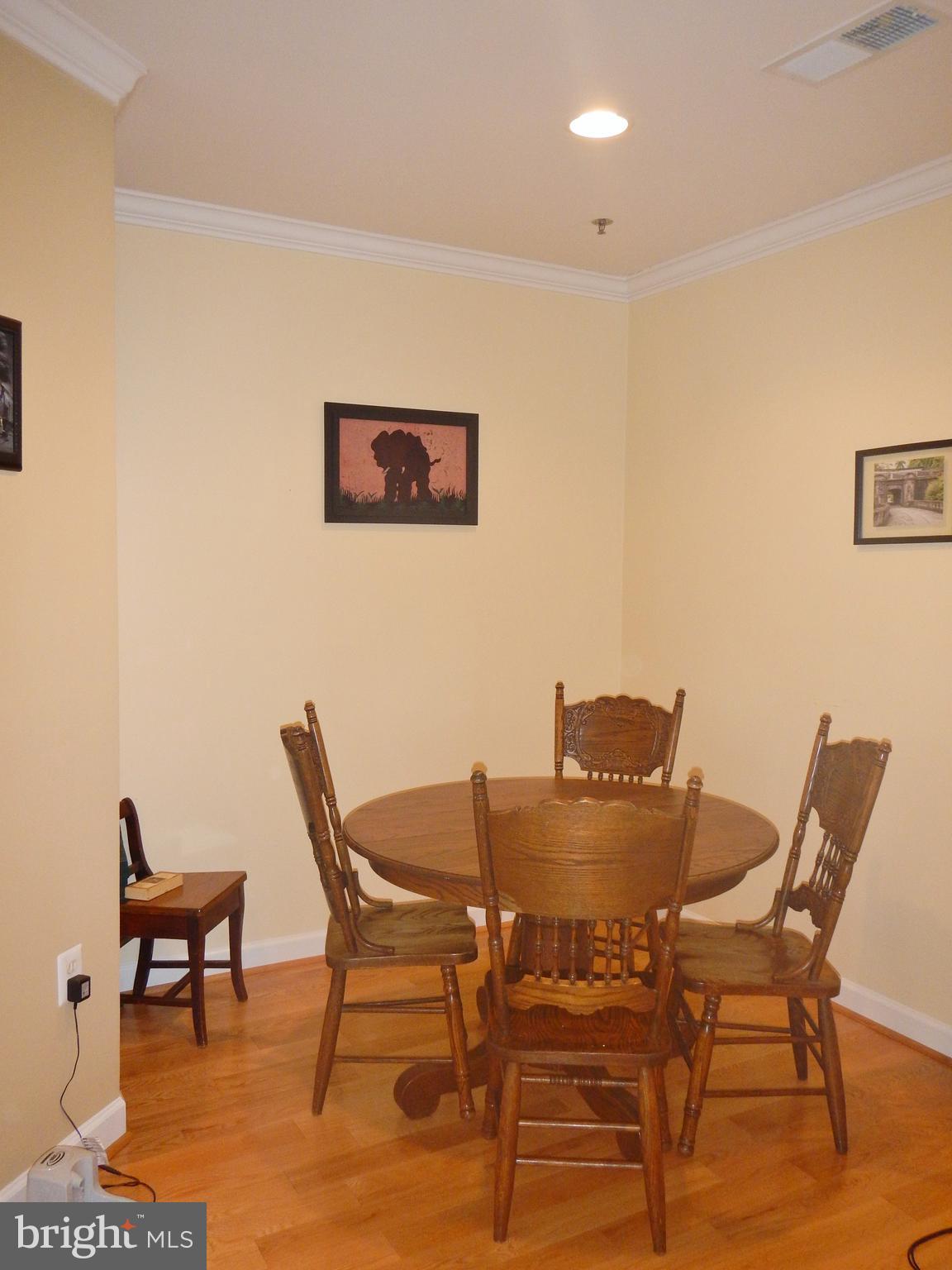 COURTHOUSE HILL - Residential Lease