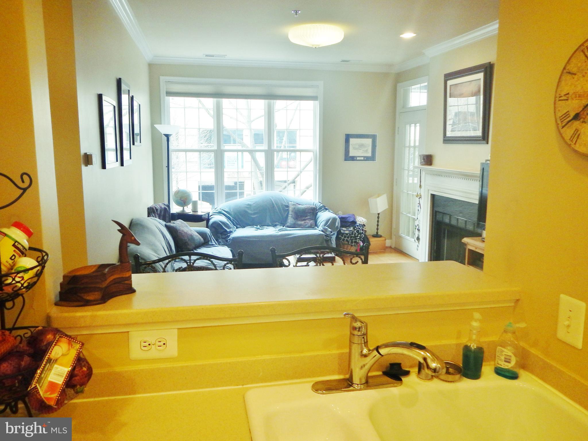 COURTHOUSE HILL - Residential Lease