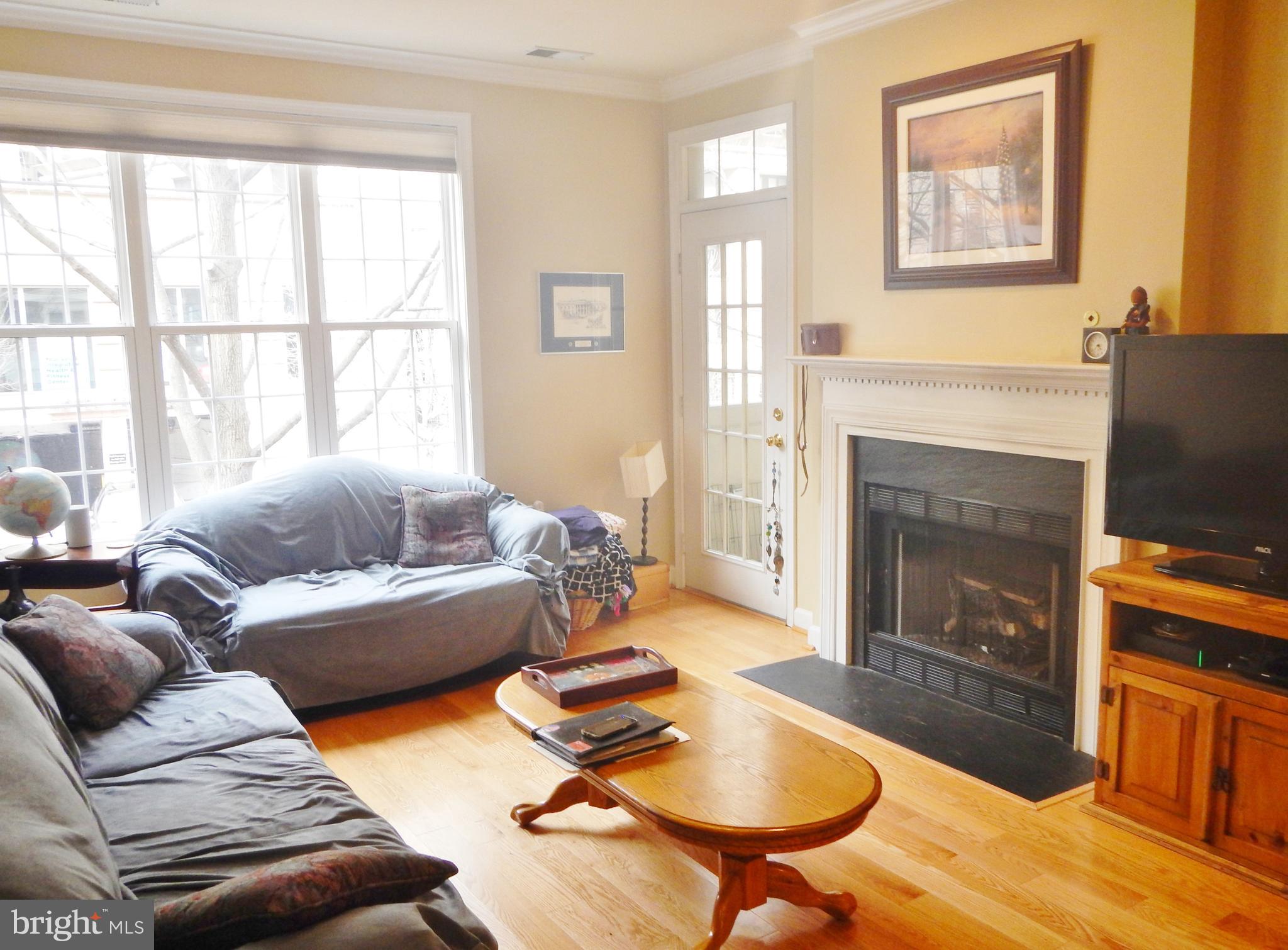 COURTHOUSE HILL - Residential Lease