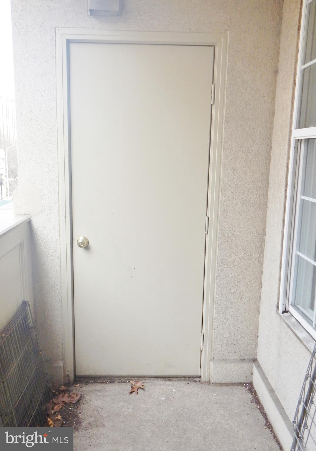 COURTHOUSE HILL - Residential Lease