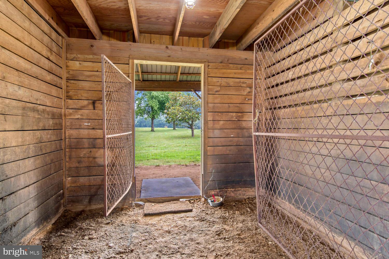 LANDS END - Residential