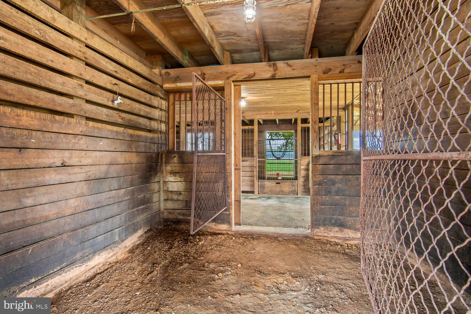 LANDS END - Residential