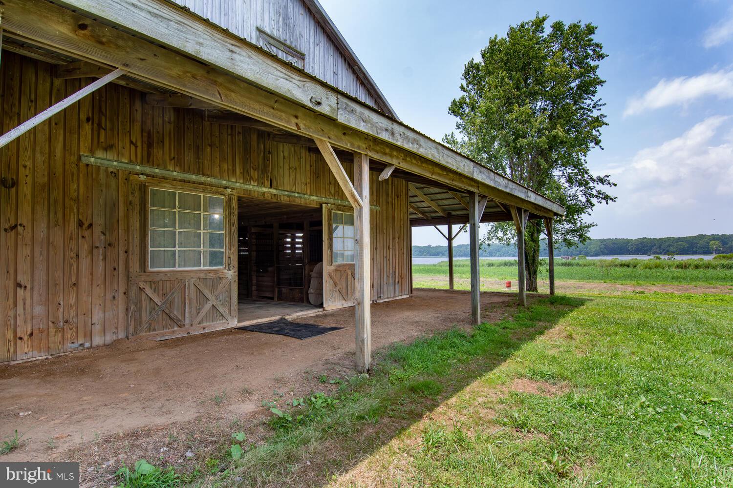 LANDS END - Residential