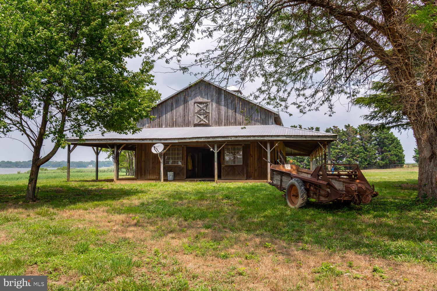 LANDS END - Residential