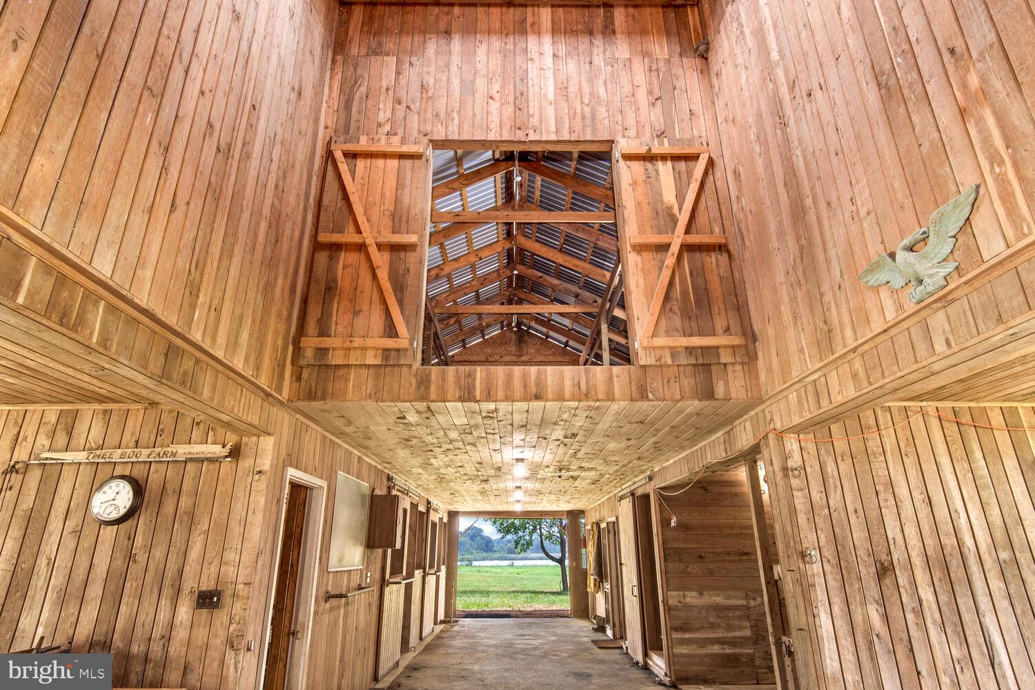 LANDS END - Residential