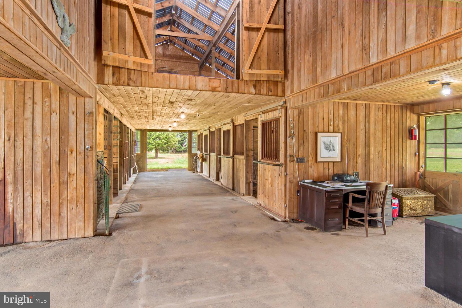 LANDS END - Residential