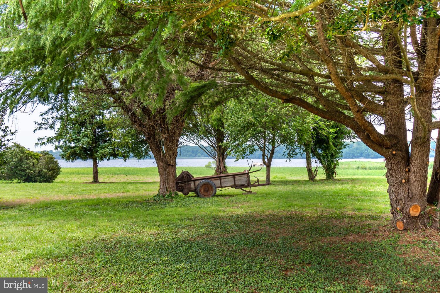 LANDS END - Residential