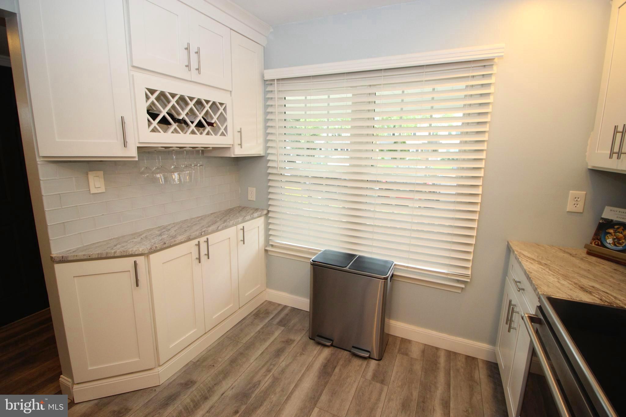 VILLAGE SHIRES - Residential