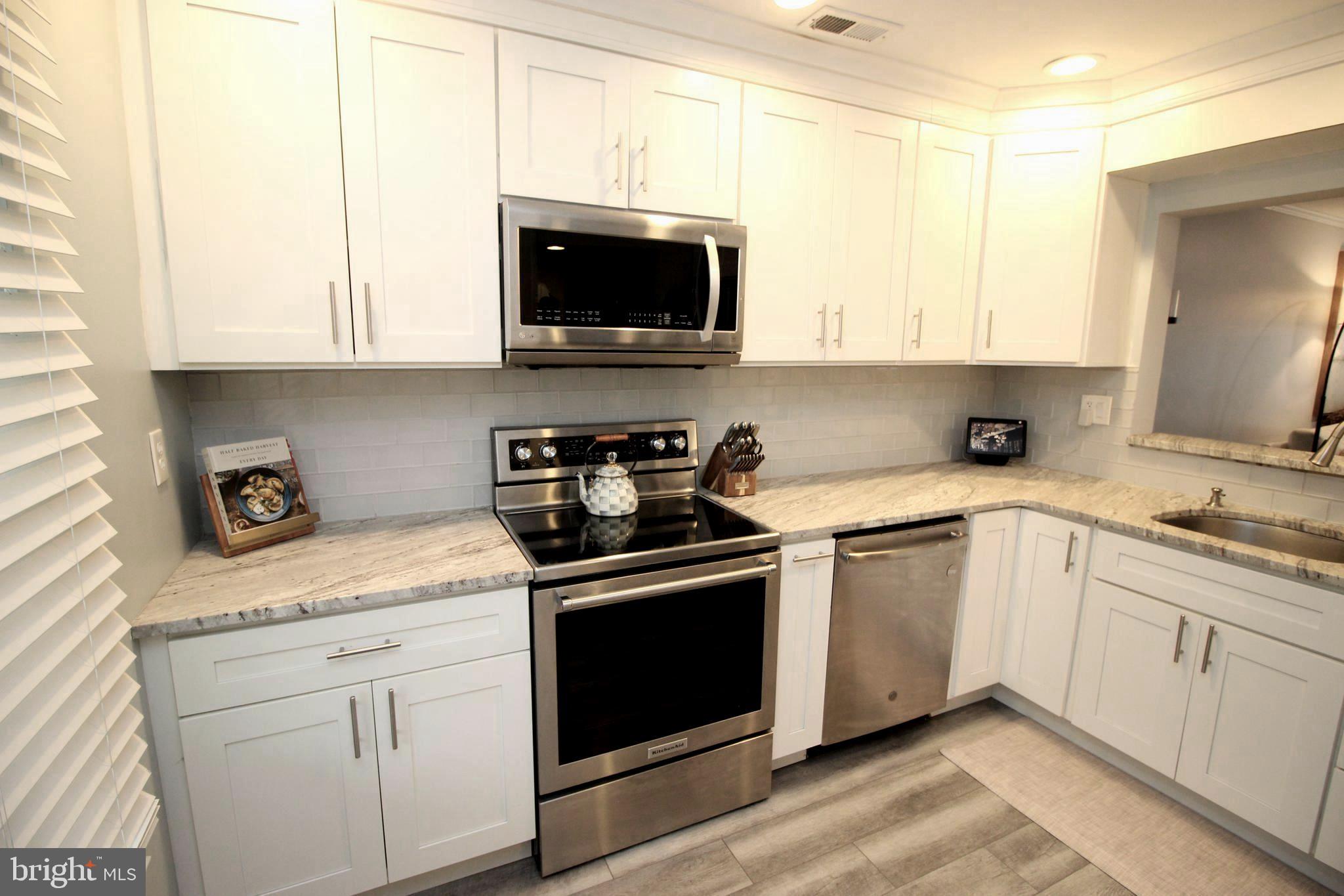 VILLAGE SHIRES - Residential