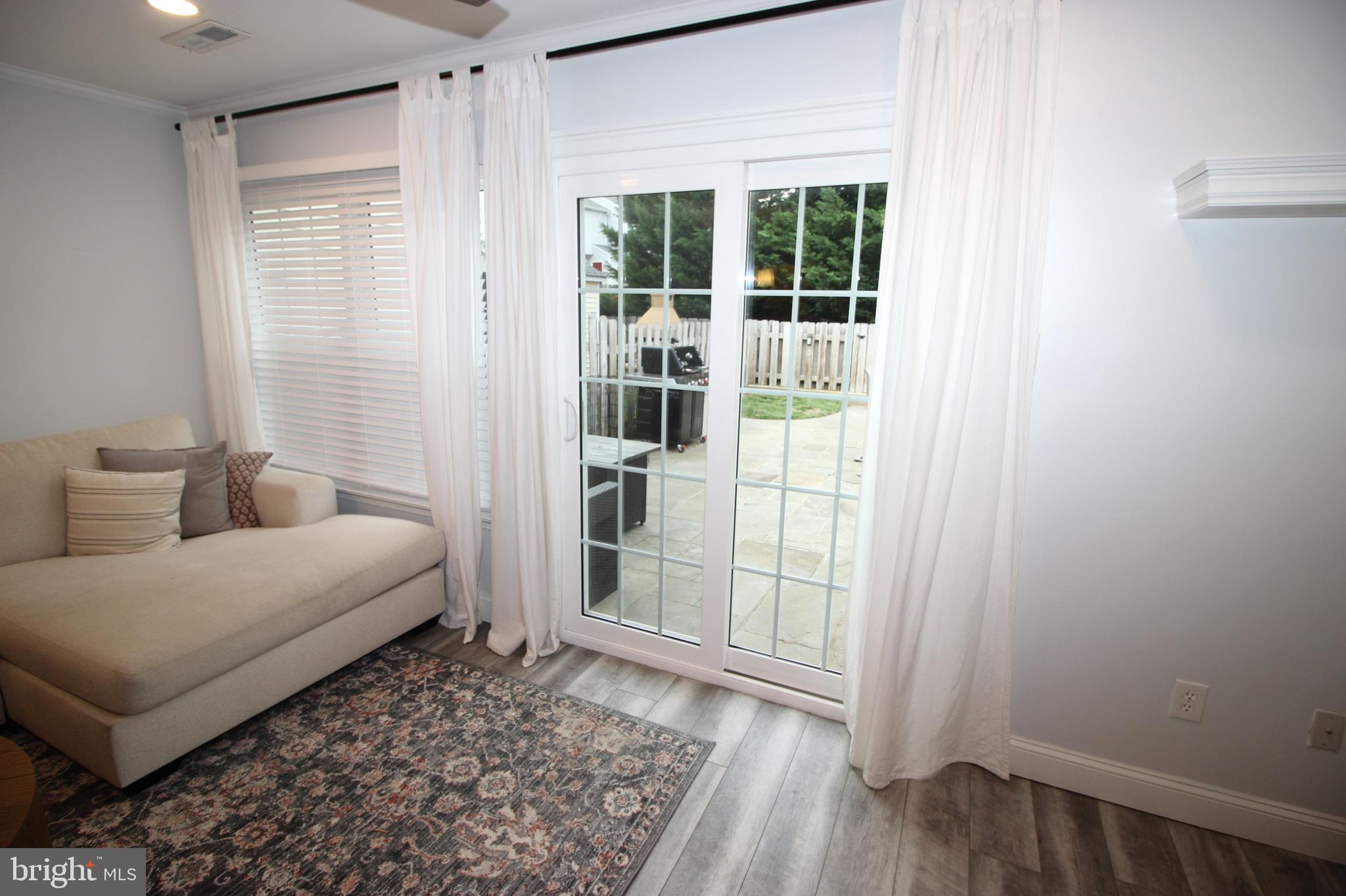 VILLAGE SHIRES - Residential