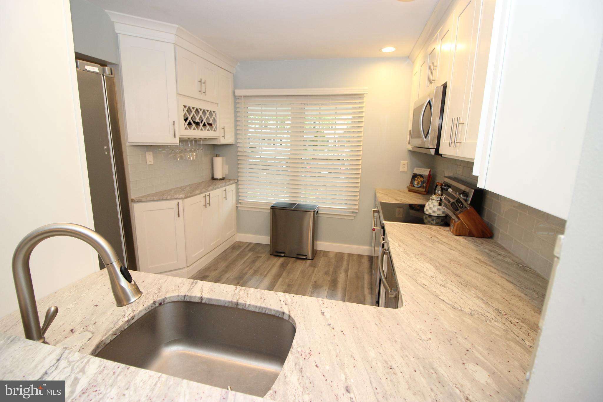 VILLAGE SHIRES - Residential
