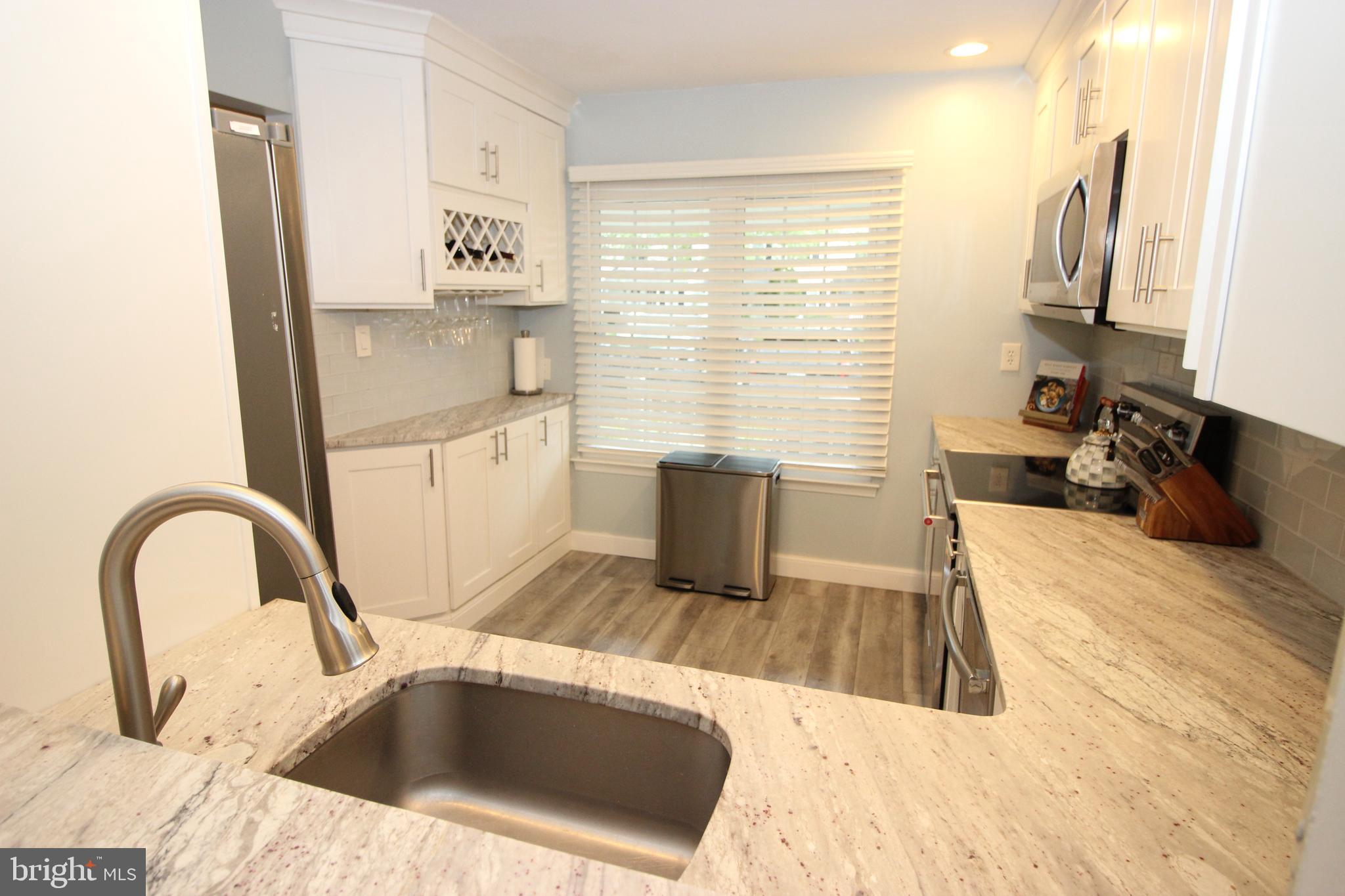 VILLAGE SHIRES - Residential